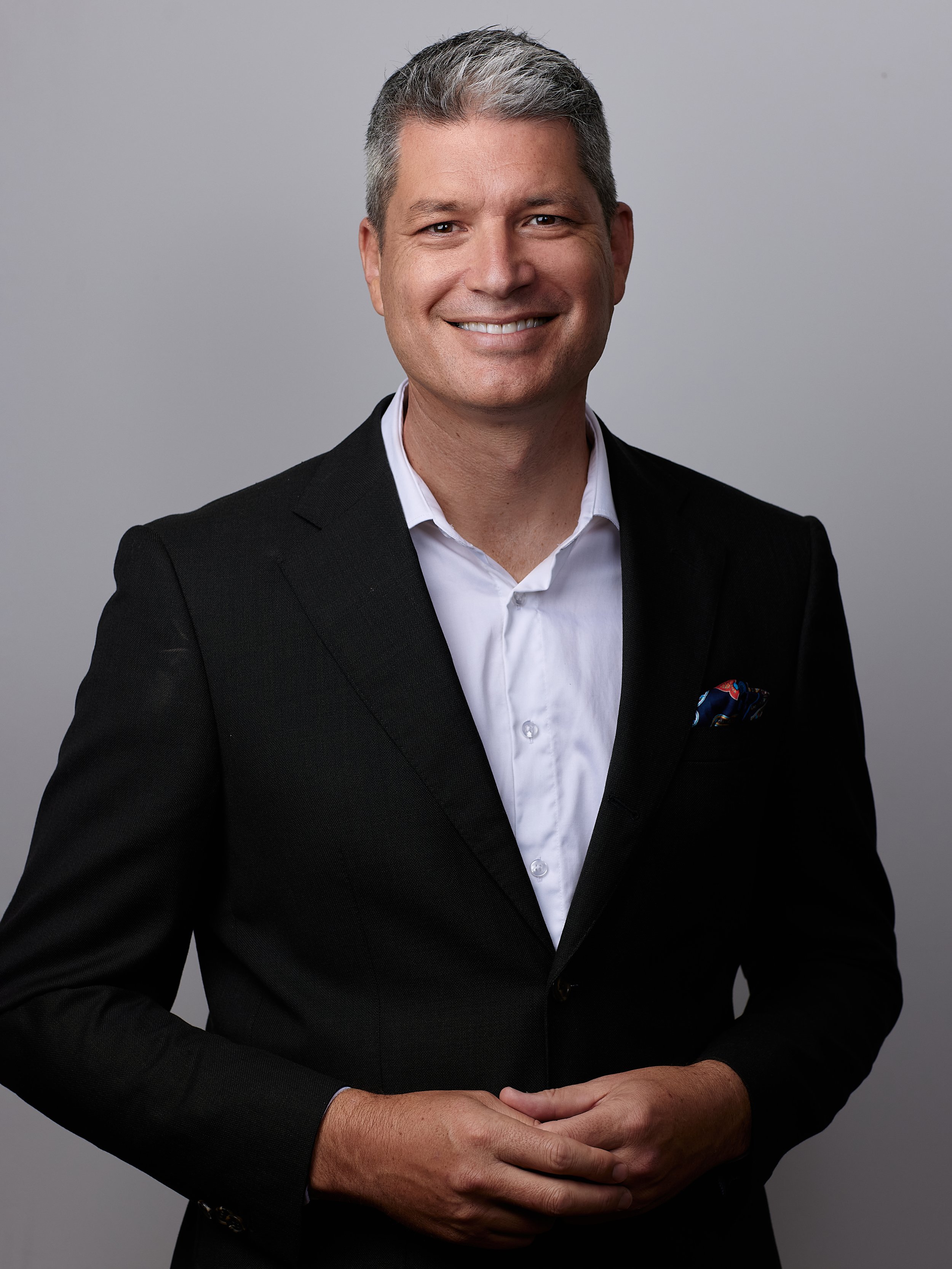 Jesse-Mulligan-Frank-Management-Headshot_2.jpg