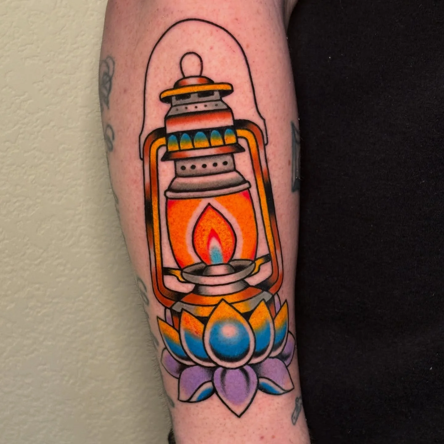 Made this lotus/lantern combo for my dude Mason!! @blacksagestudio