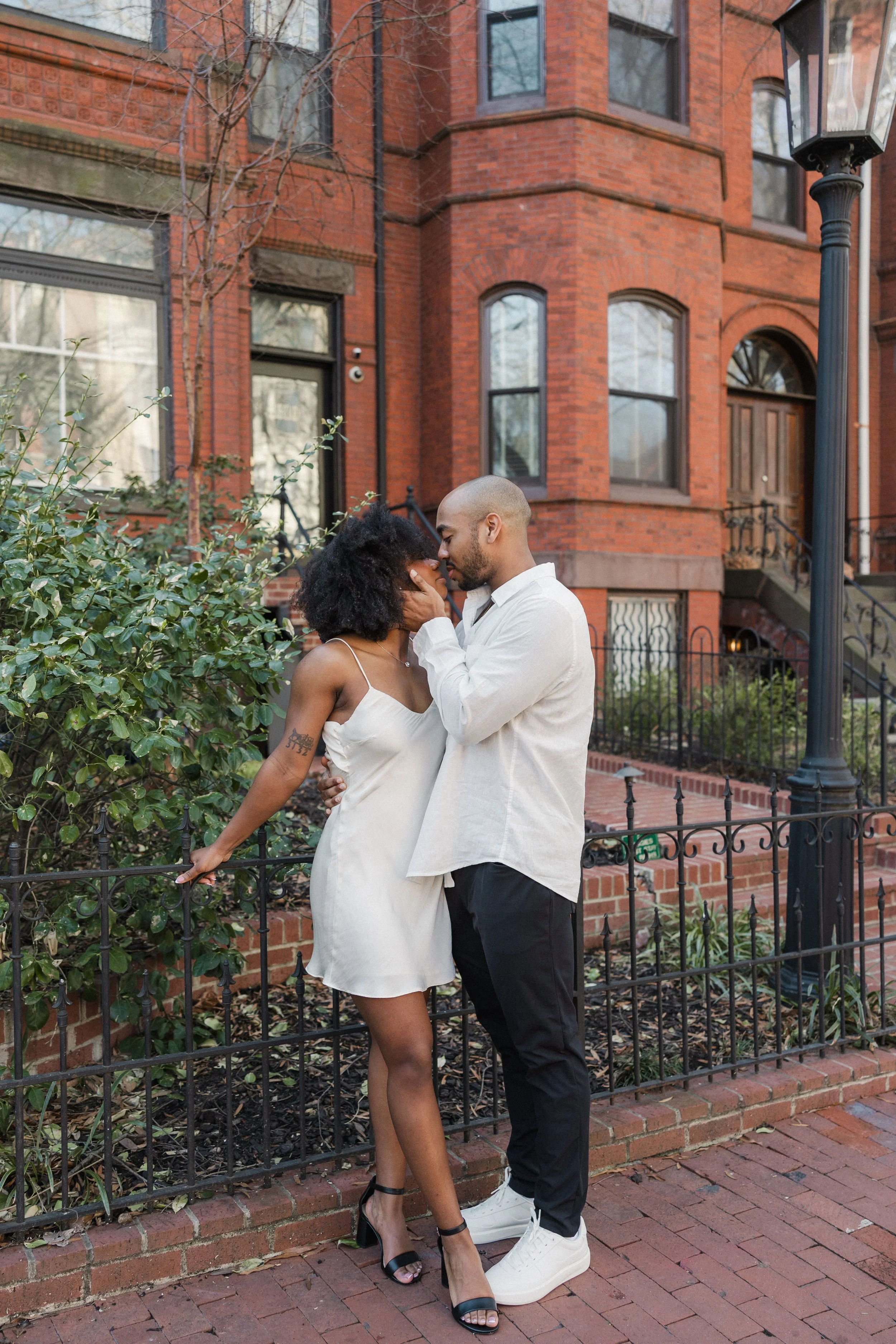logan-circle-engagement-photos-dc-18.jpg