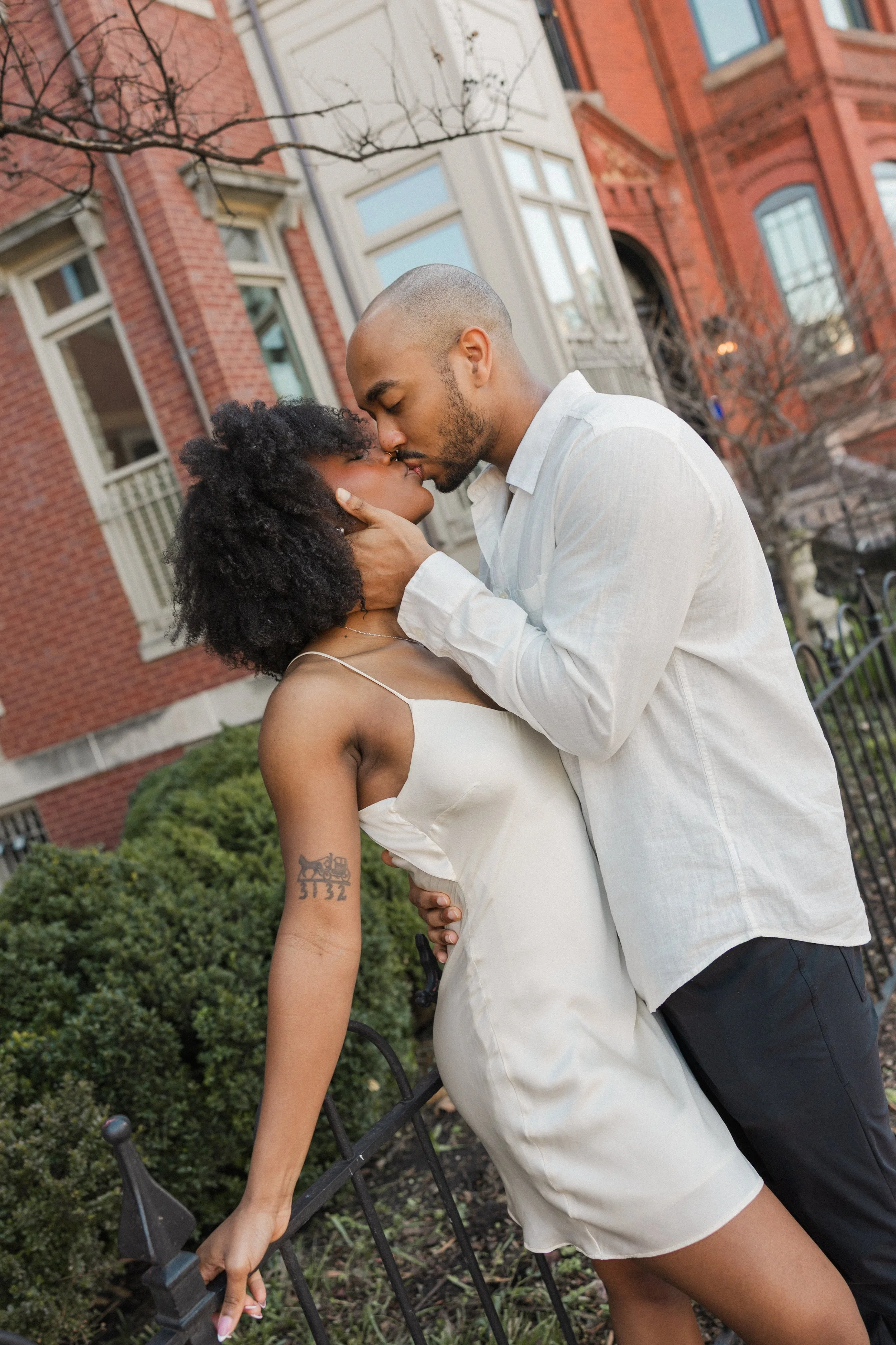 logan-circle-engagement-photos-dc-95.jpg