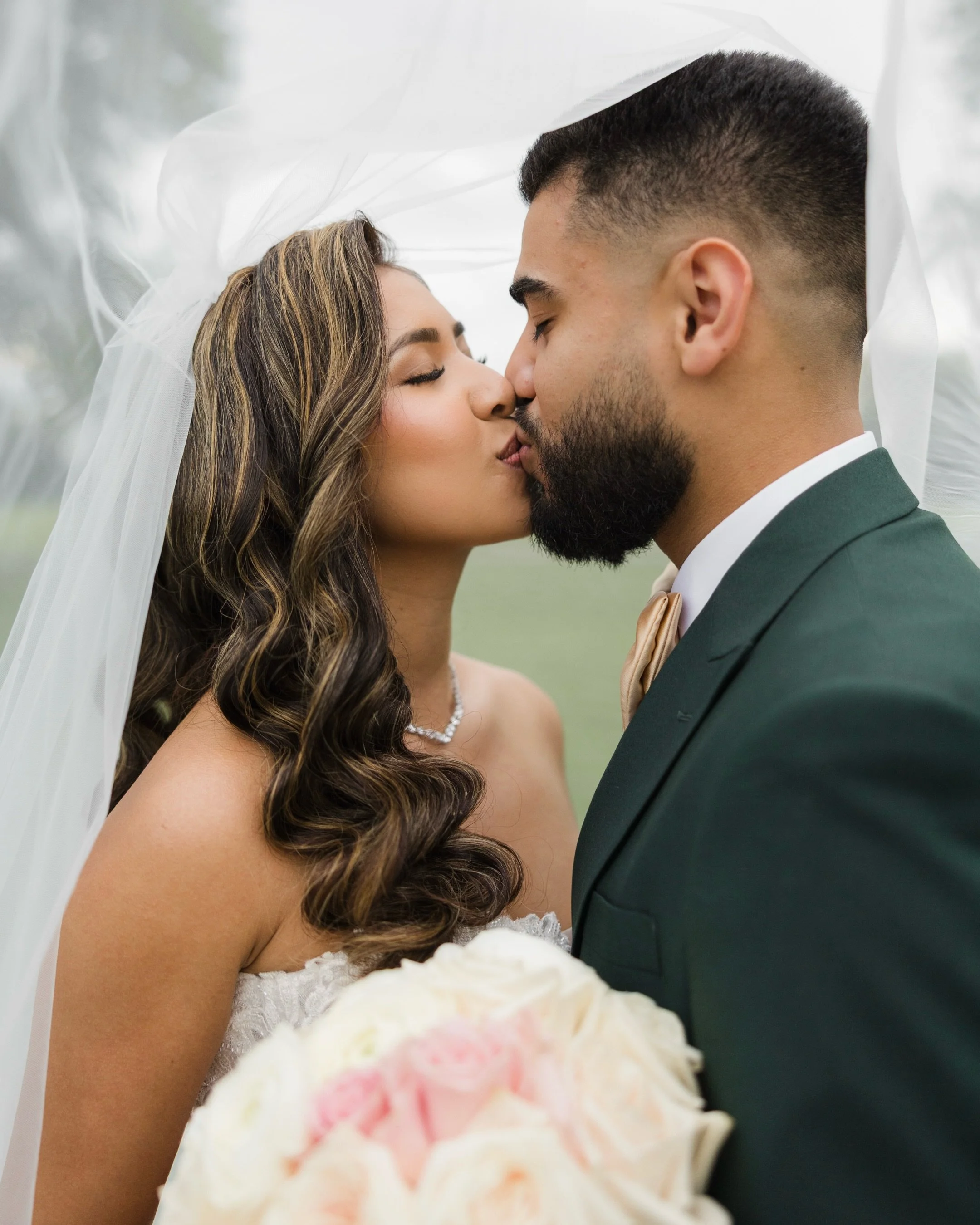 Beautiful moments from Joel &amp; Jazmine&rsquo;s wedding day🤍

Vendors
Venue: @woodlandsatalgonkian 
Planning: @classylifeevents 
Photography: @francesca.photography 
Videography: @rossphotoandfilm 
Hair/Makeup: @blended_by_ntly 
Dress: @lovecoutur
