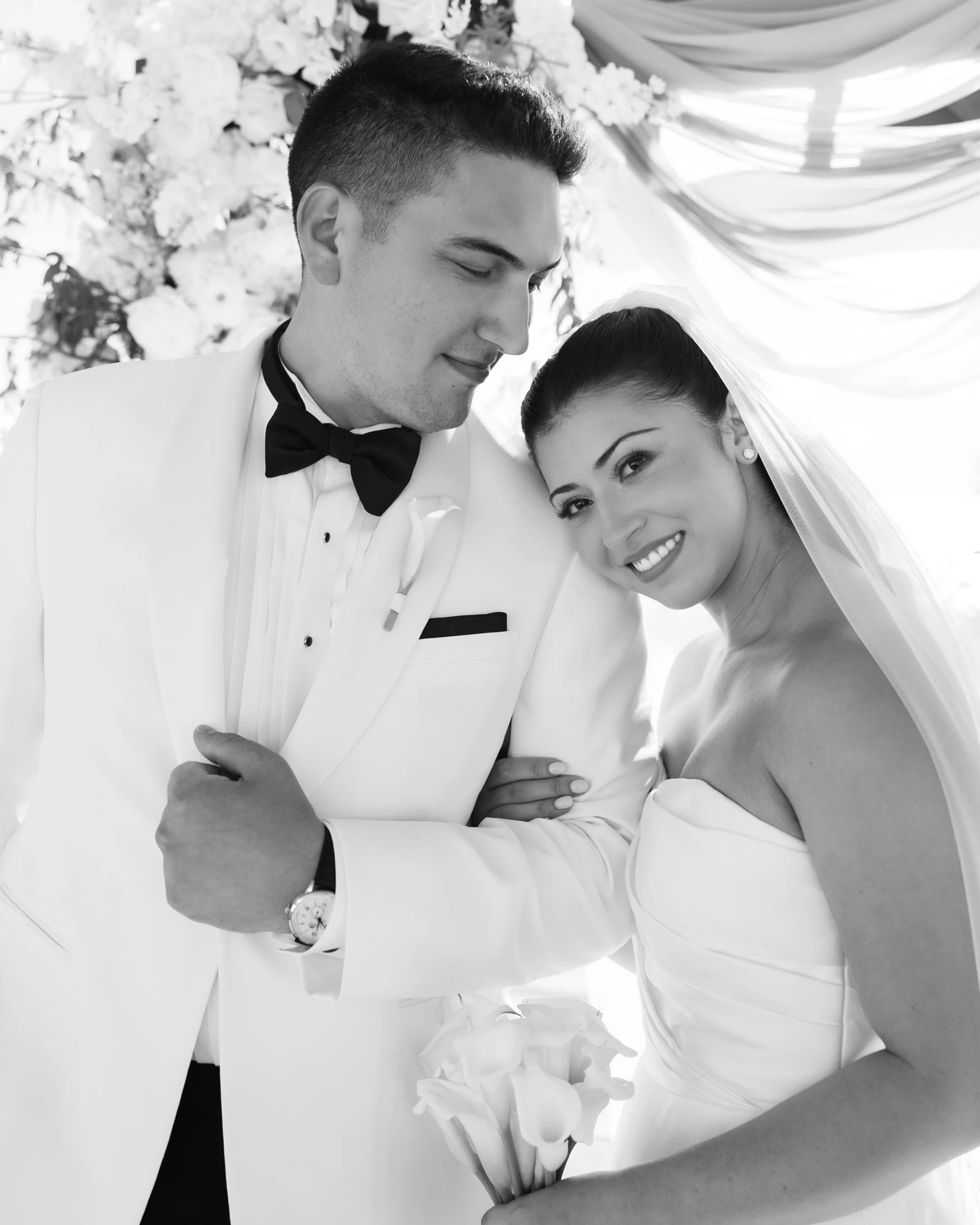 Adriana &amp; Alejandro&rsquo;s beautiful wedding at Silver Swan Bayside 🤍🌊☀️

Vendors:
Coordination - @kinfete.events
Venue &amp; Catering - @thesilverswanbaysideqam
Photography - @francesca.photography
DJ - @mydeejay
Florals - @moyaweddings 
Hair