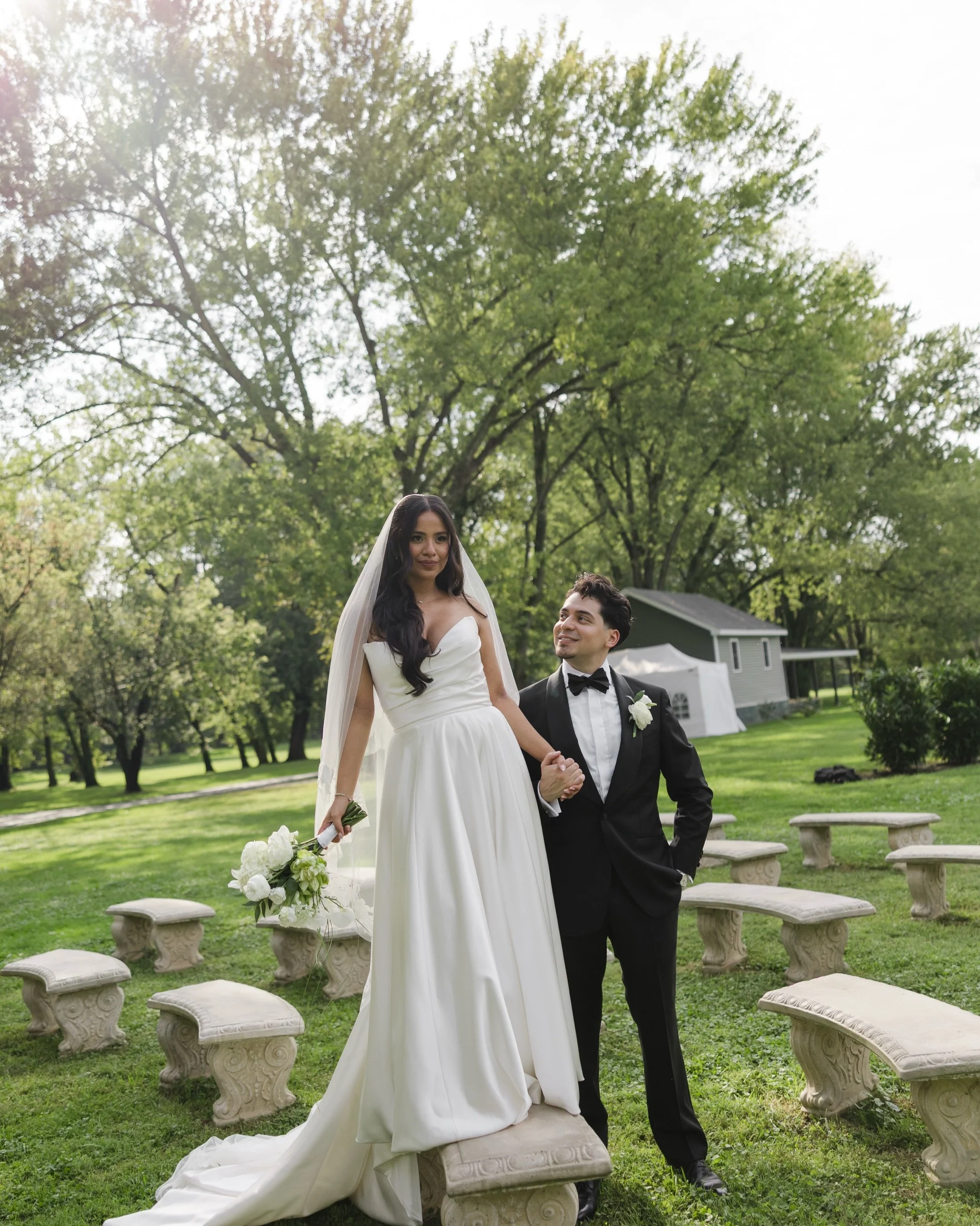Erika &amp; Brain&rsquo;s wedding at Ceresville Mansion was a dream ✨🤍 
.
.
. 
Venue/Coordinator: @ceresvillemansion 
Photography: @francesca.photography 
Second Photographer: @maiphotographysyr 
Hair/Makeup: Anna IG: @bonevabeauty 
Florist: @thelem