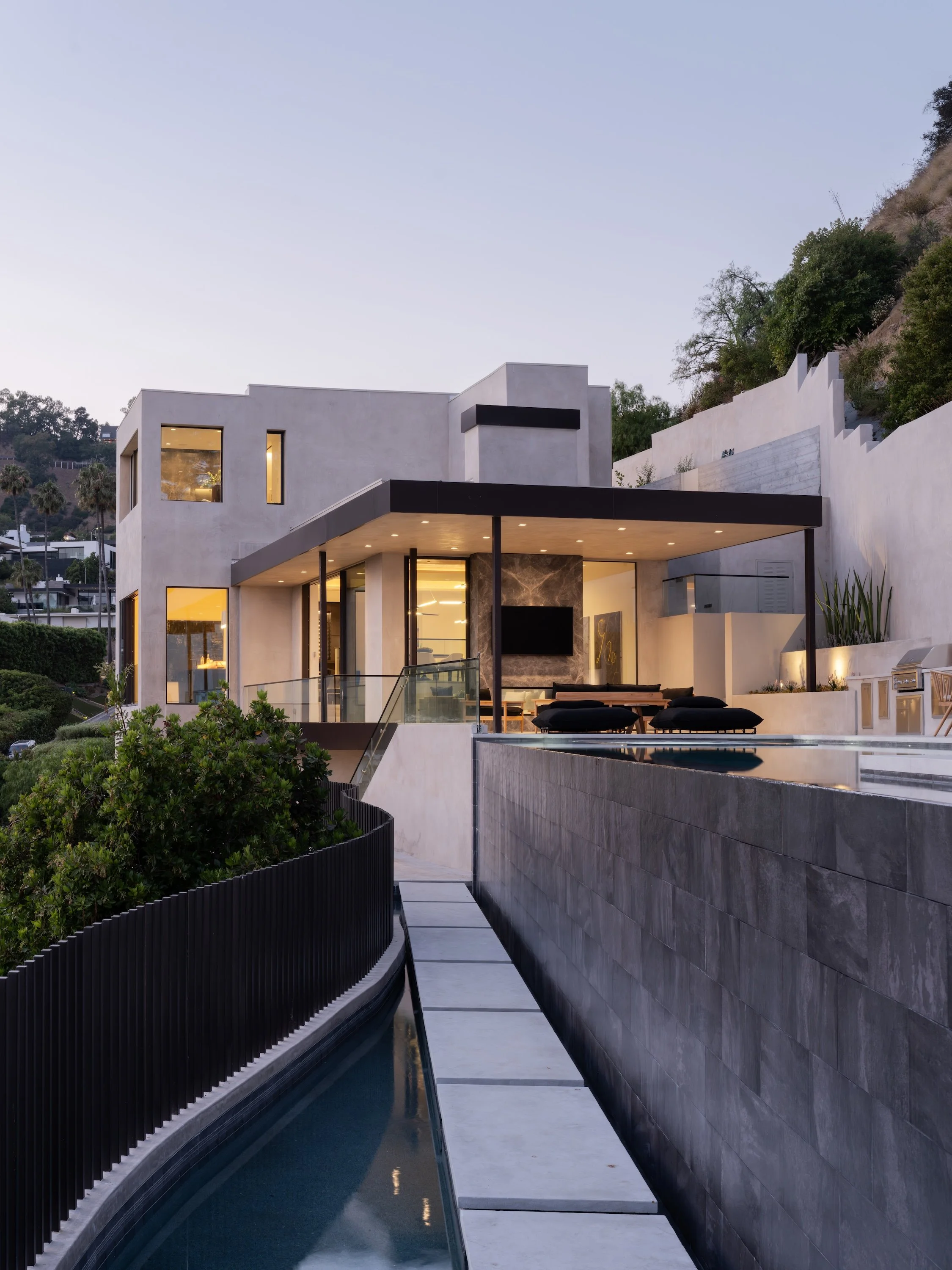 Corr-Contemporary-Homes-California-Builder-1690-Doheny-Modern-Hillside-Mansion