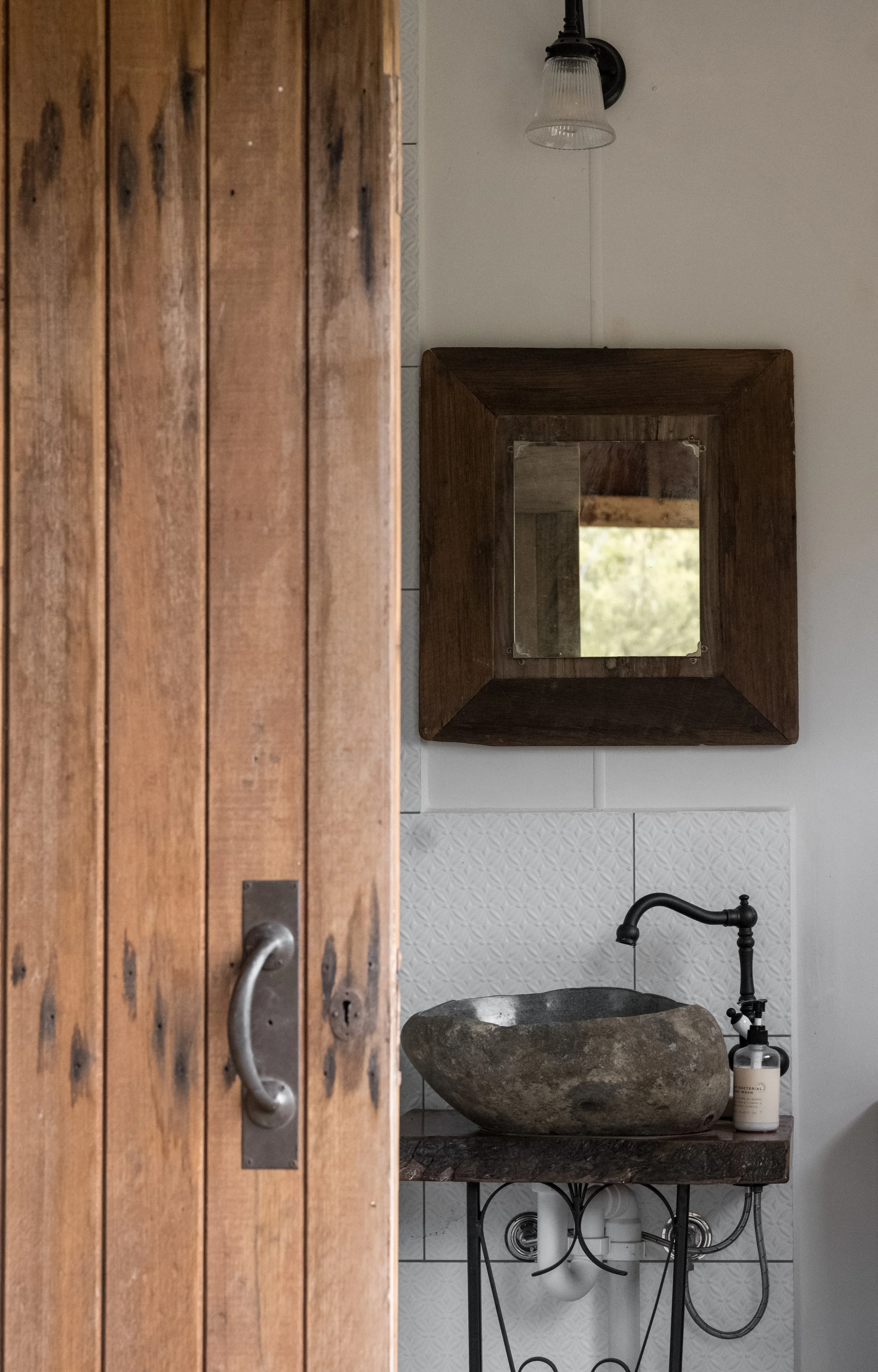 The Overseer Bathroom 2.jpeg
