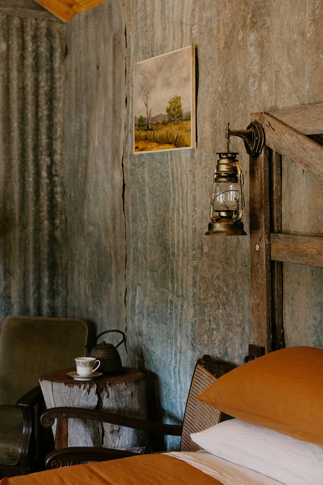 The Drover Bedside 2.jpg