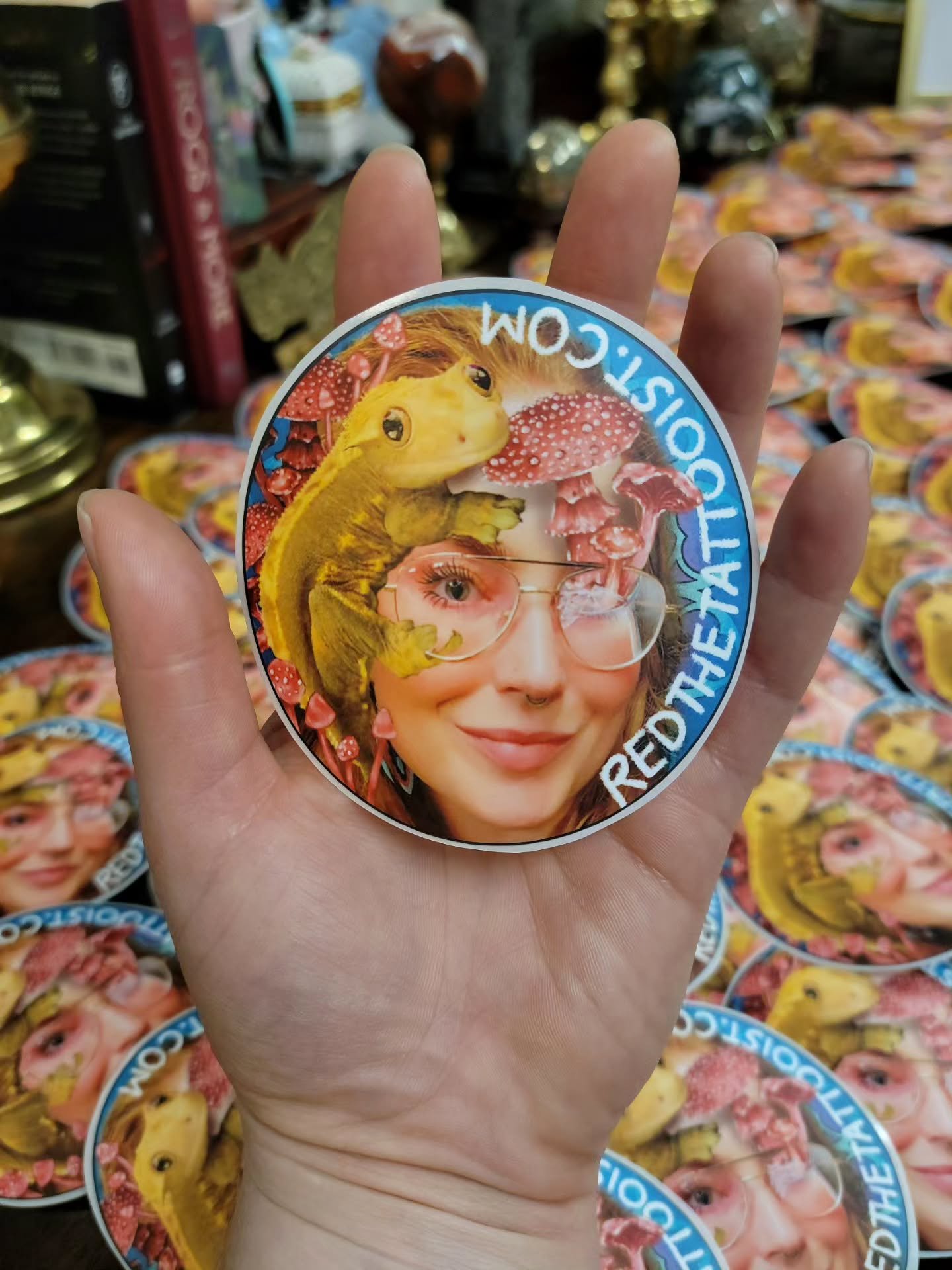 ✨️New Stickers!✨️

Buffy is the star of the show here, which makes sense because she is who I spend all my money on. 🦎💅🦎

I'll have these available for clients and to hand out at the @womenstattoocollective this weekend! 

Hadn't realized I'd have