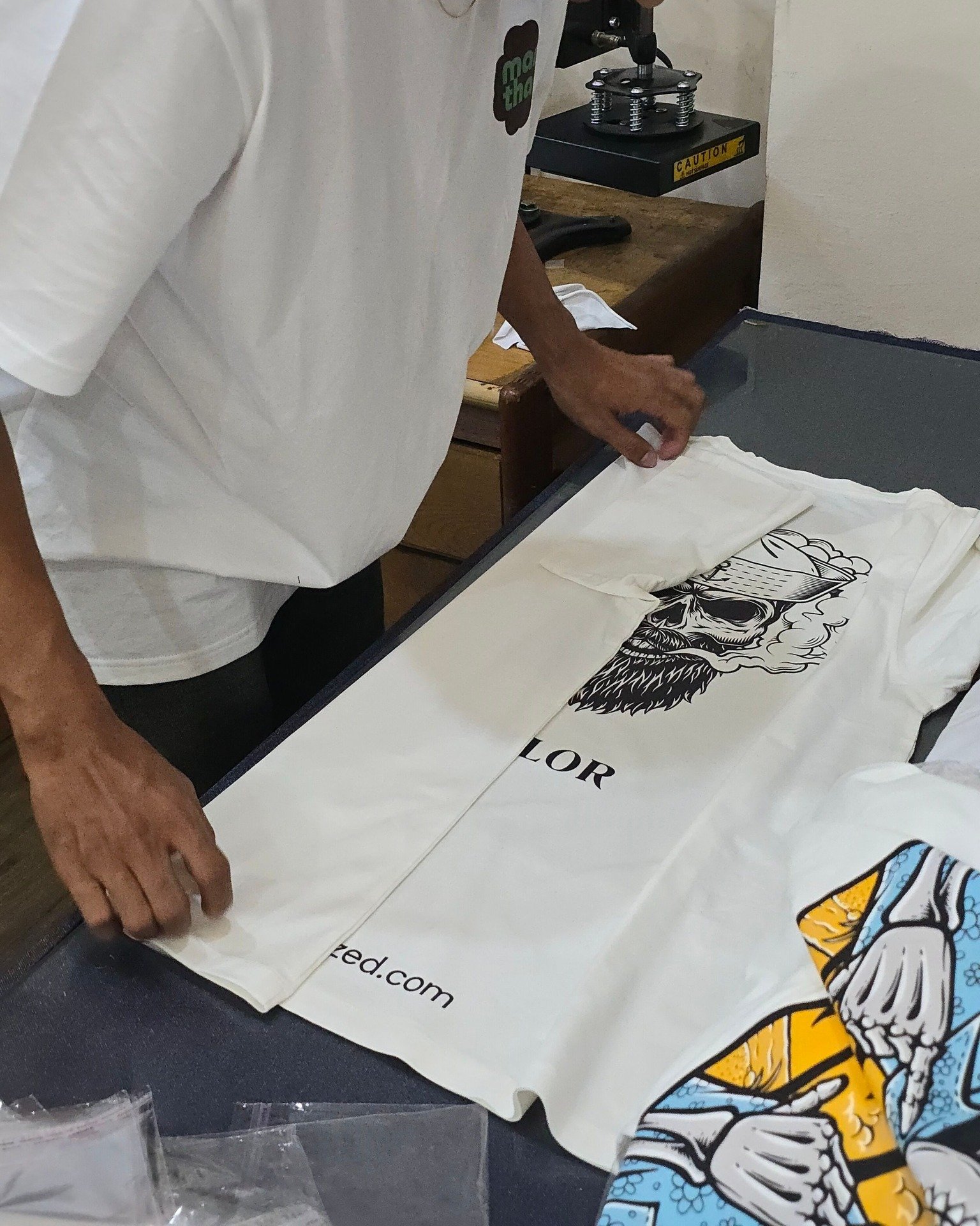 We&rsquo;ll make sure your design looks on point. ☀️ Contact us for custom printed t shirts, tote bags, and more.

📝 Single or bulk textile printing
WEB www.marthaprint.com
WA +62 813-3807-0615

#textileprinting #printservicebali #printkaos #printba