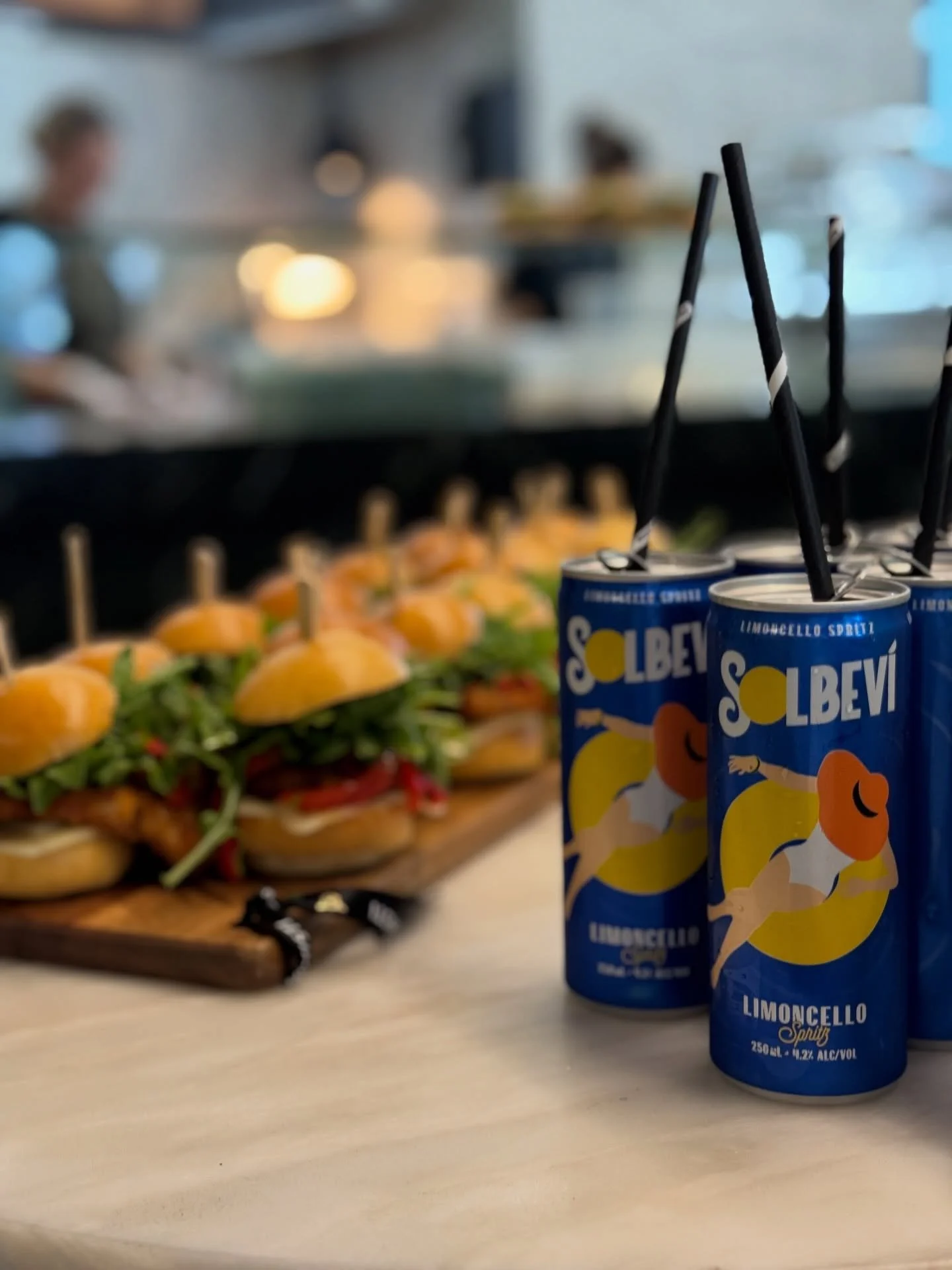 Summer&rsquo;s gone&hellip; but we&rsquo;re not ready to let it go! 🍋☀️

@solbevi_official Limoncello Spritz, panino on the side, because at Saluministi, spritz season never ends.

#sipthesunshine #saluministi #paninoteca #limoncellospritz