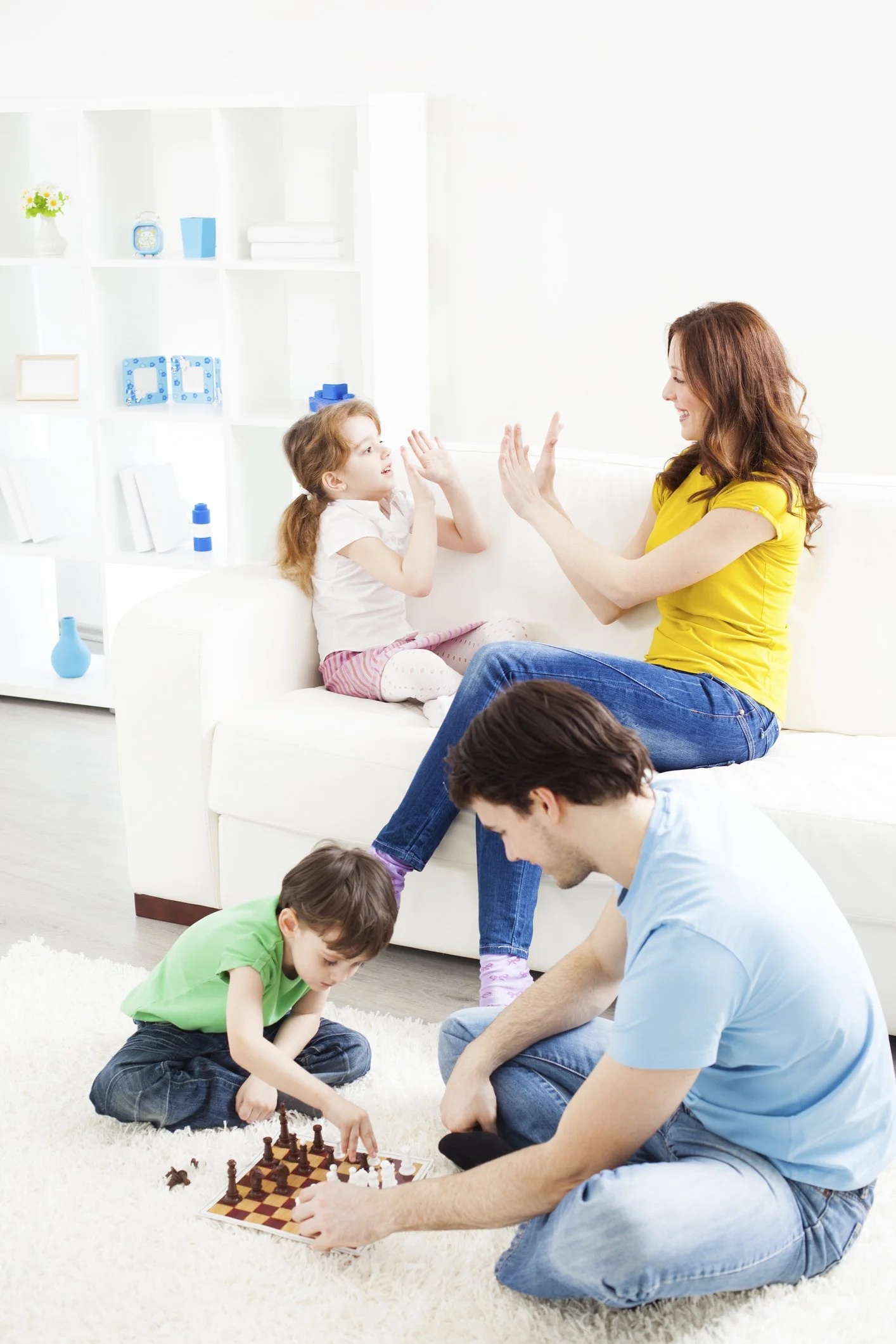Psychosoziale Beratung für Kinder und Jugendliche in der Praxis Kopfschach in St. Gallen. Autismus ADHS Neurodivergenz Schulabsentismus Mobbing Krisenintervention