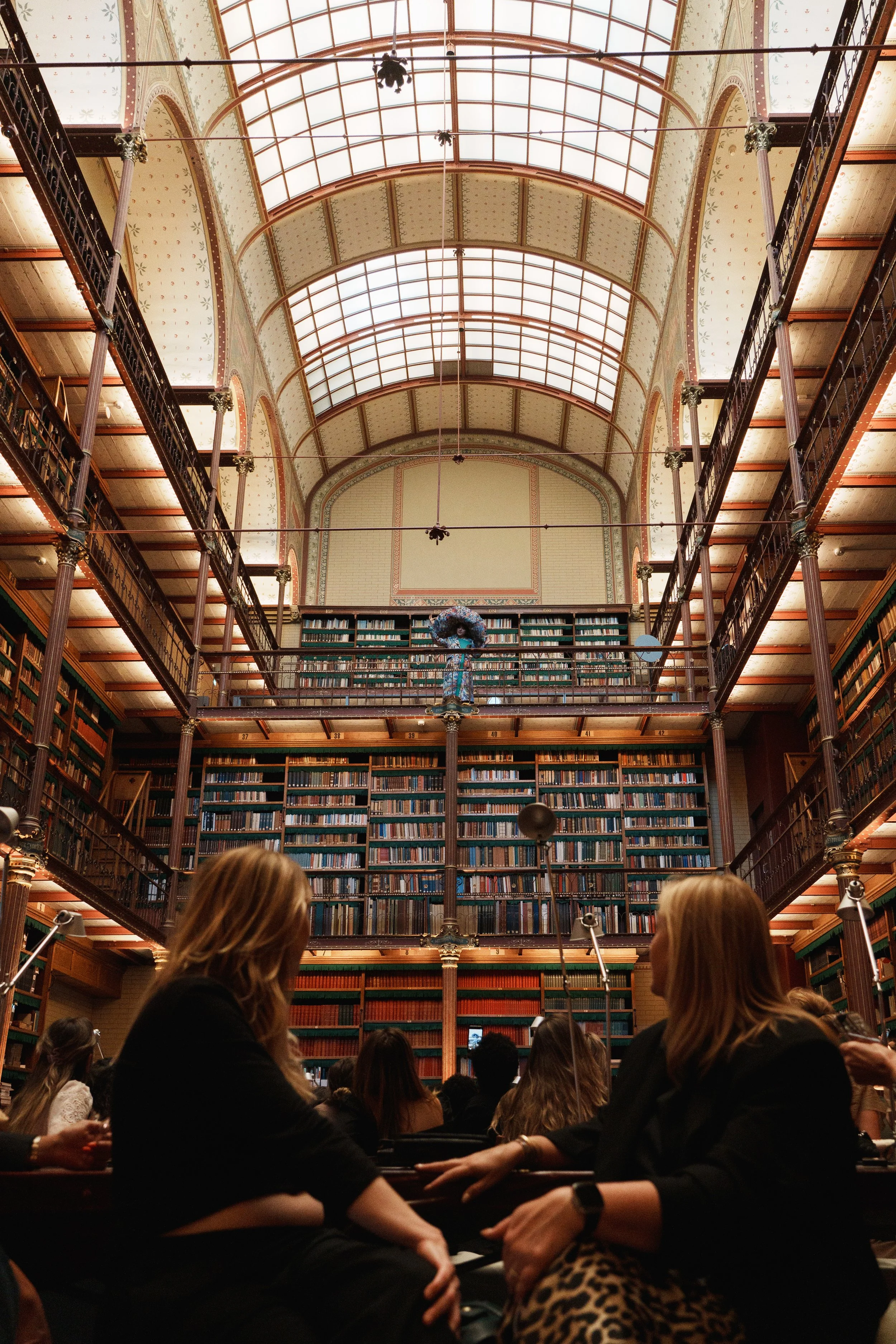 BAZAAR_THE_BOOK_CLUB_80.jpg