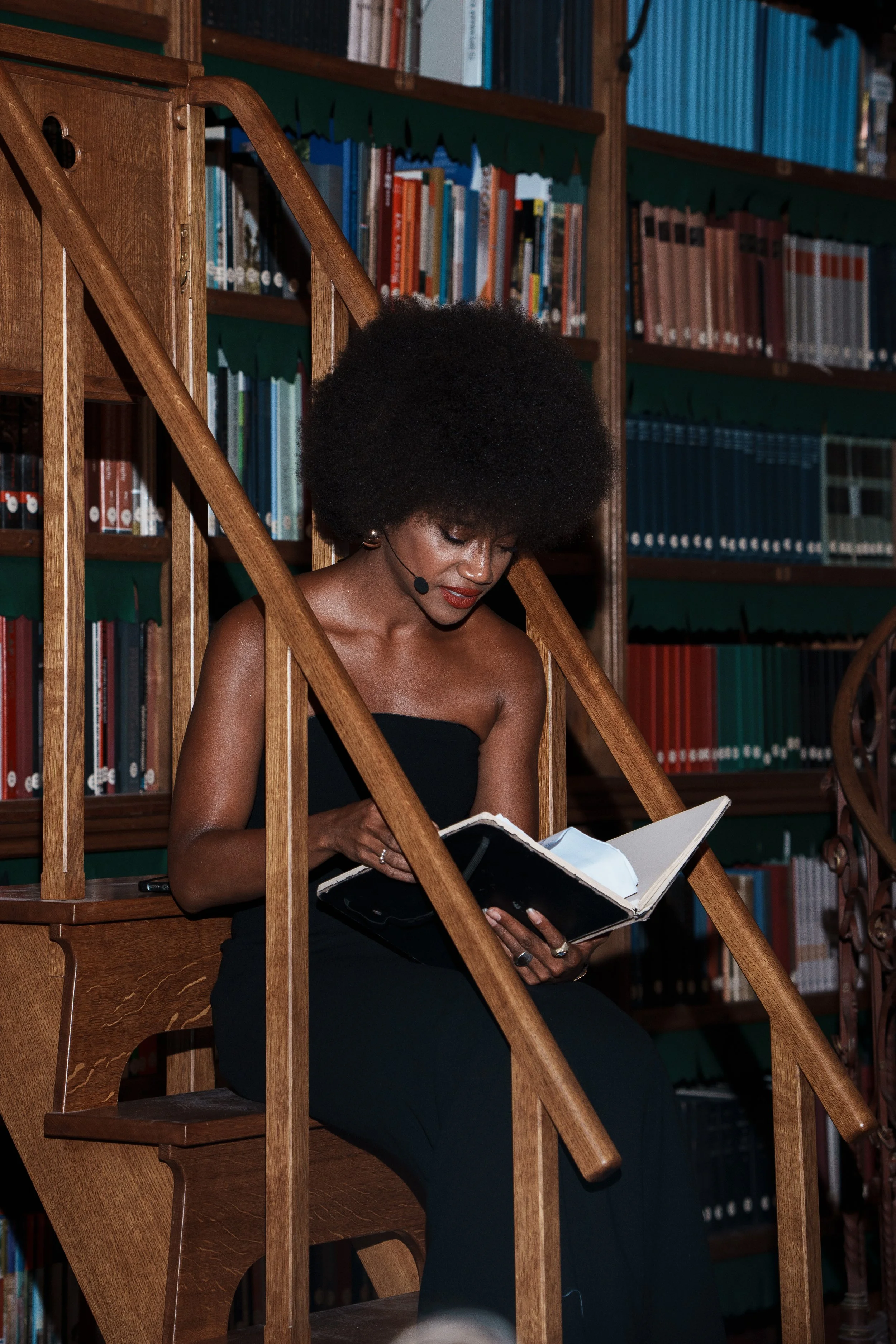BAZAAR_THE_BOOK_CLUB_135.jpg