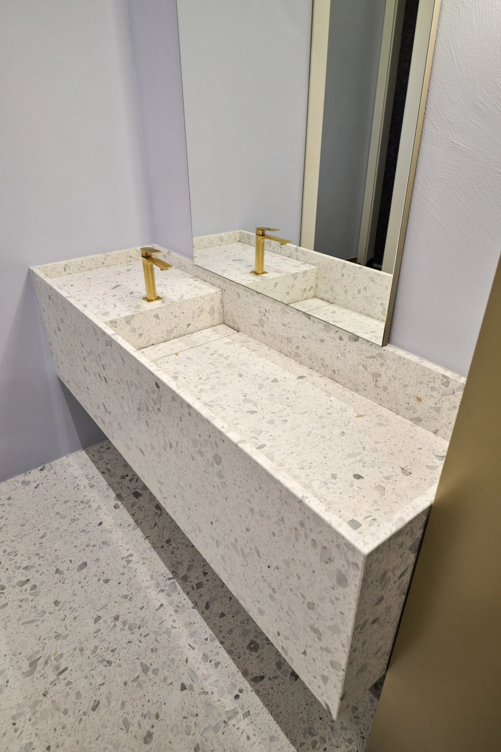 _ALB5745 - Display P3 - Low-Res.jpg