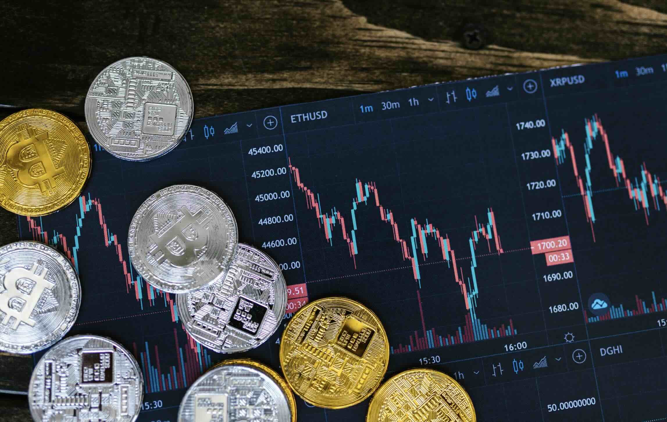Why Is Bitcoin Falling? 7 Key Factors Behind the Latest Price Drop