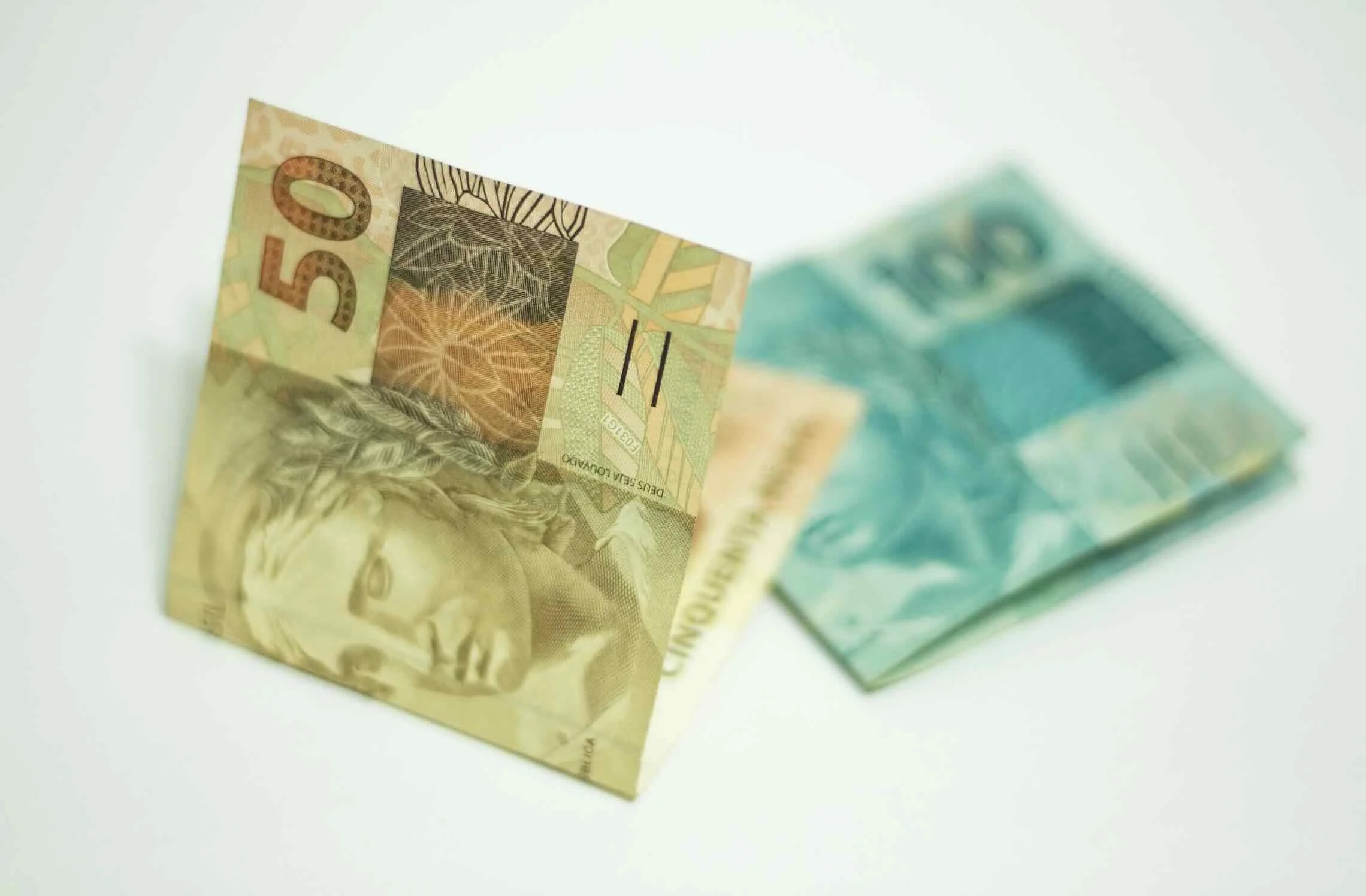 How to Send Money to Colombia from the US: A Guide for the Colombian Diaspora