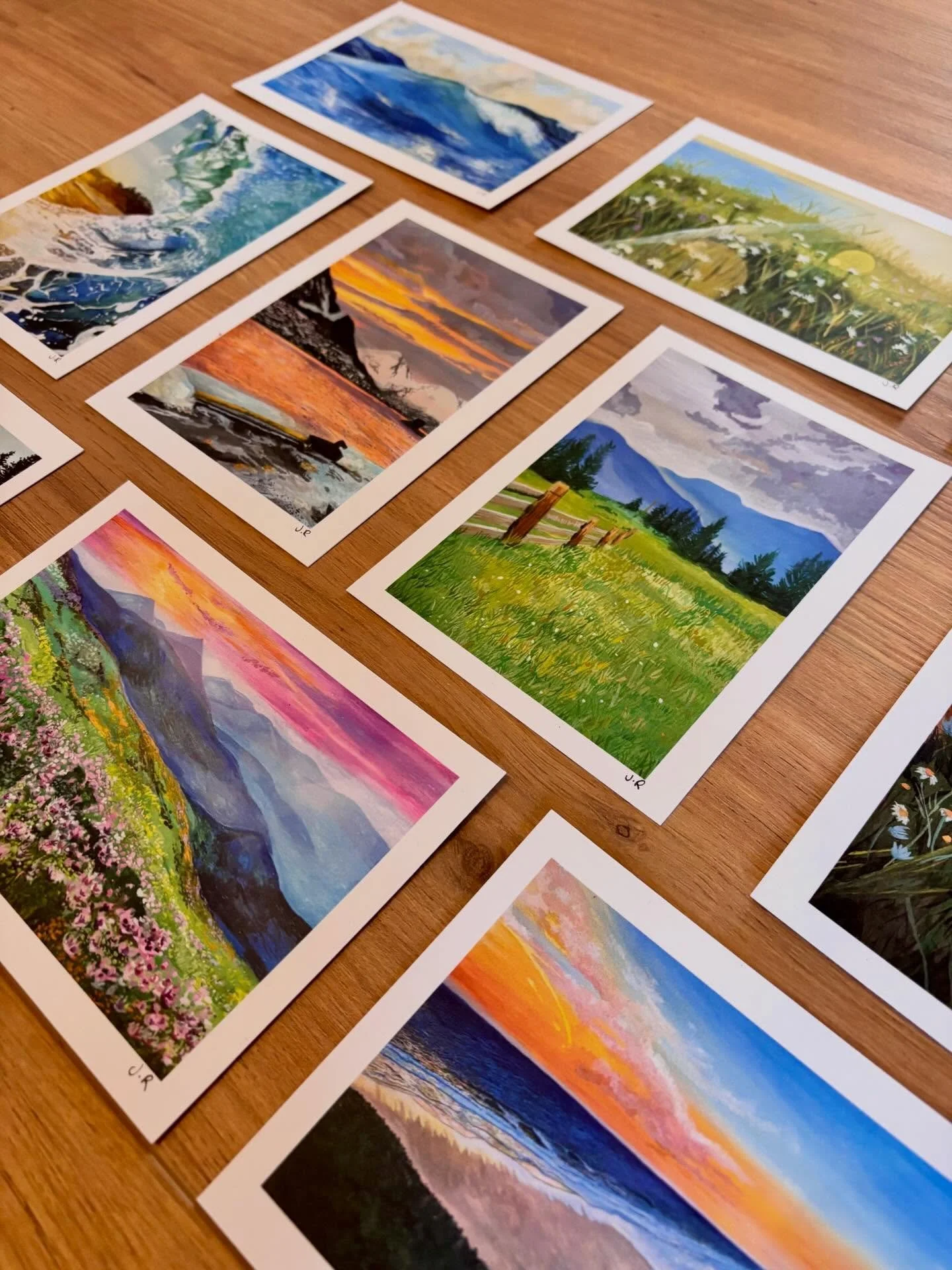 Spring is in the air 🌸😊 let the prepping for markets commence! Really excited to be heading back to 🏴󠁧󠁢󠁳󠁣󠁴󠁿 at the end of the month for my first Craft &amp; Flea market 

Prints are also now live on my website, link in bio