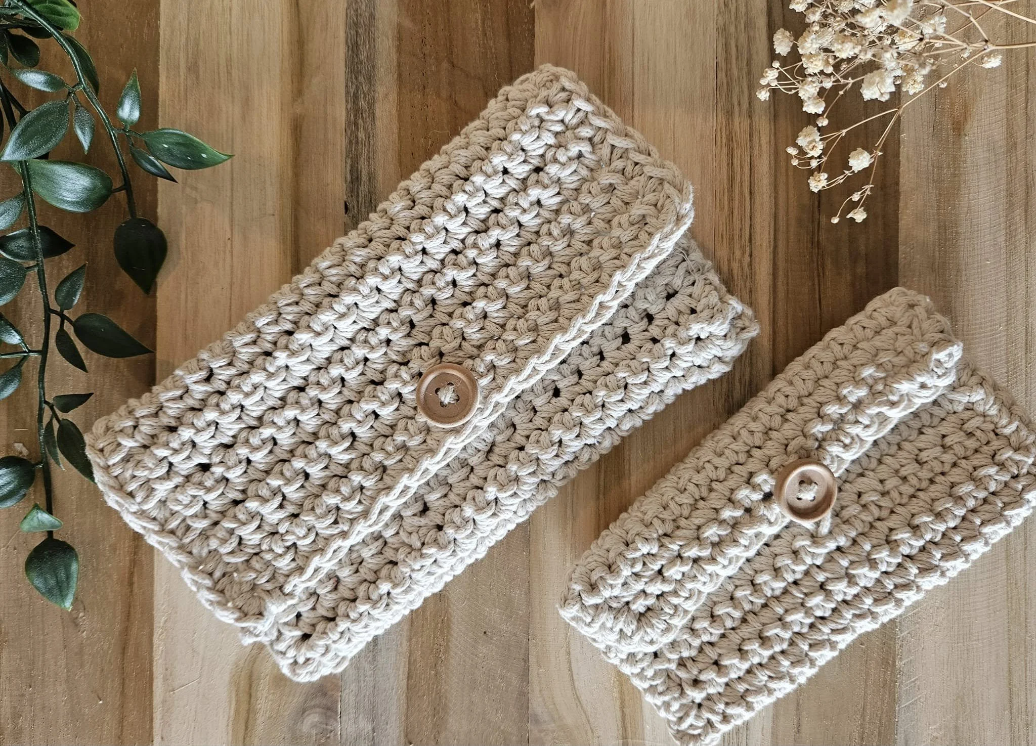 Pochette faite main au crochet beige macramé