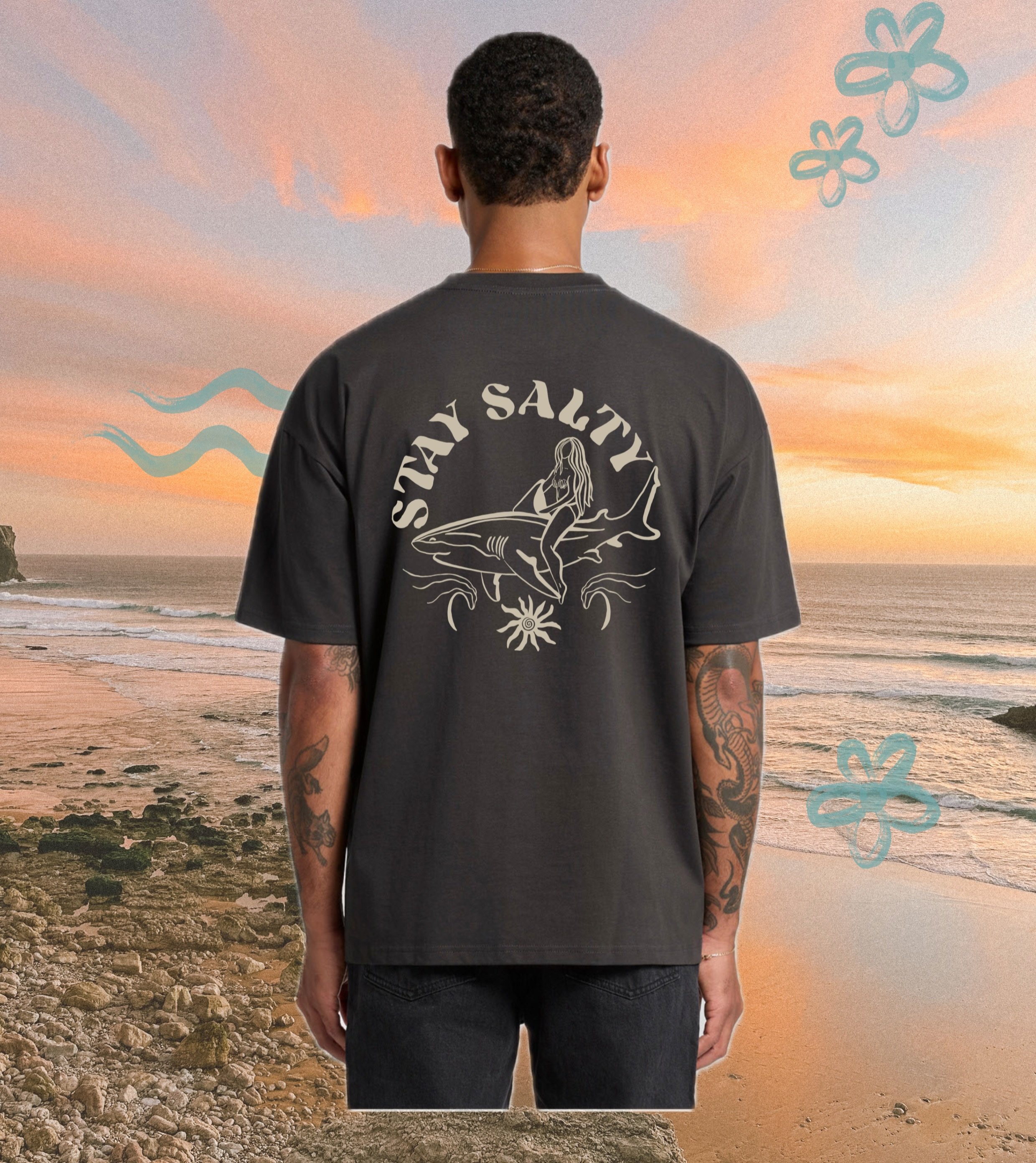 Father&rsquo;s Day is around the corner. Still looking for a gift, the Stay salty tee is just perfect for it!
Available on www.saltwatertones.com

#surfwear #surfclothes #surfapparel #beachwear #fathersdaygiftideas