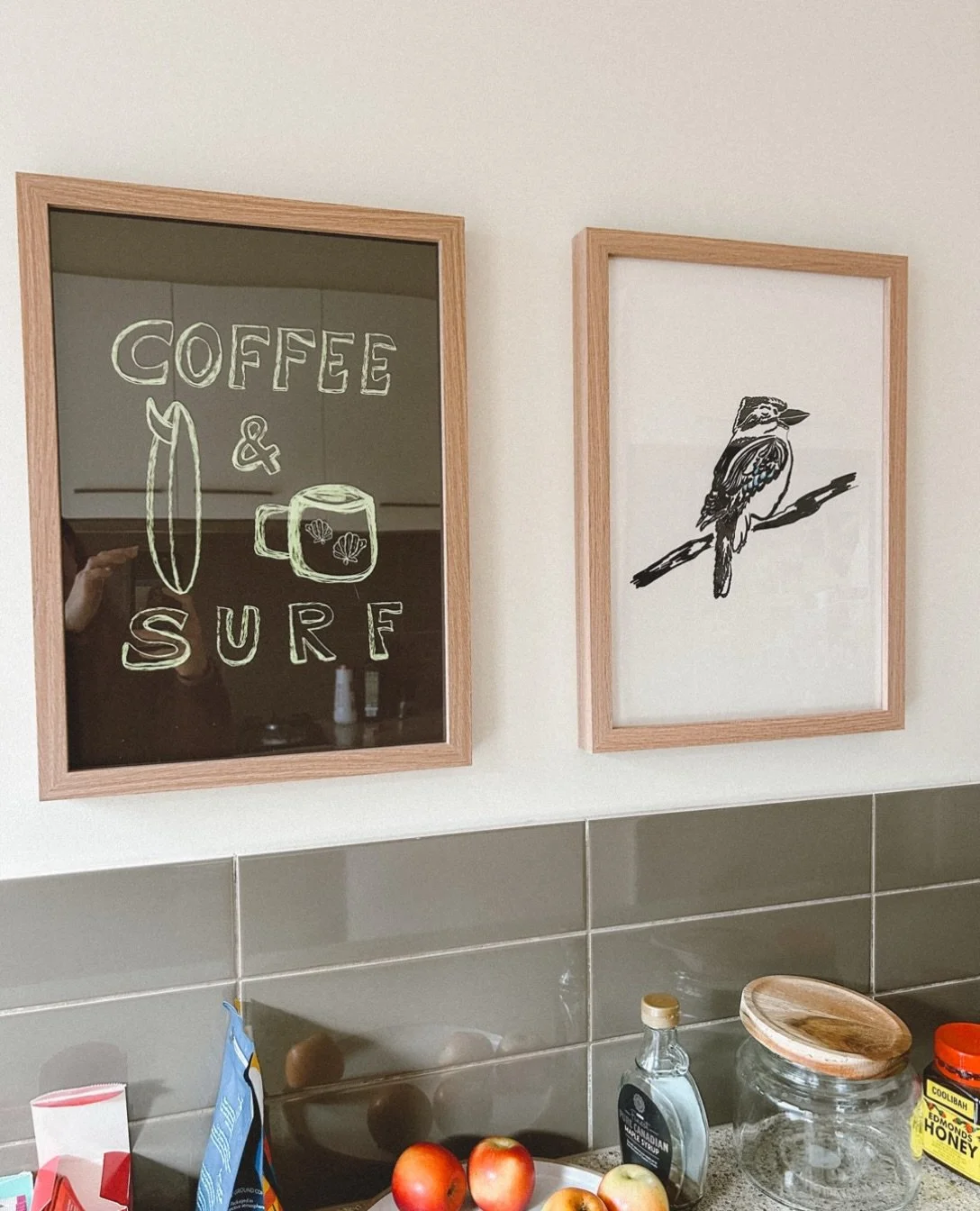 What a combo for the kitchen. LOVE!

Available on www.saltwatertones.com

#surfart #coastalwallart #kookaburraart #coffeeandsurfing #surfculture