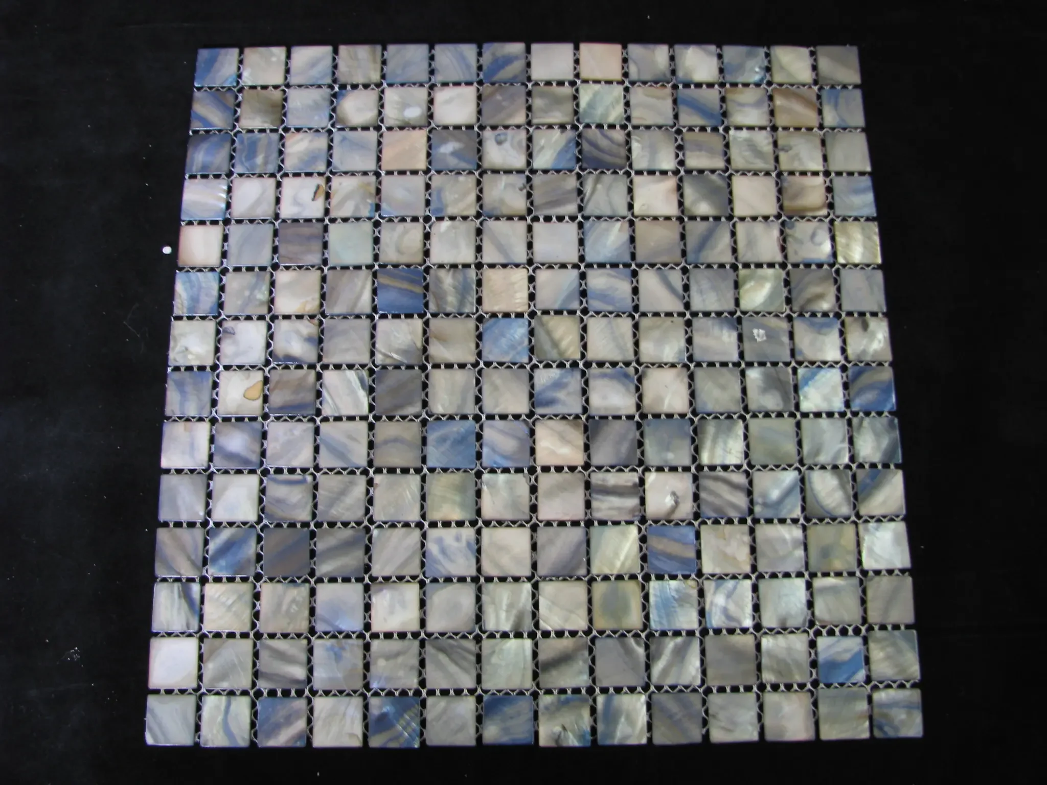 Pearlosa-mother-of-pearl-mosaics-MOP20DBG Azur-Blue-Grey 305x305.webp