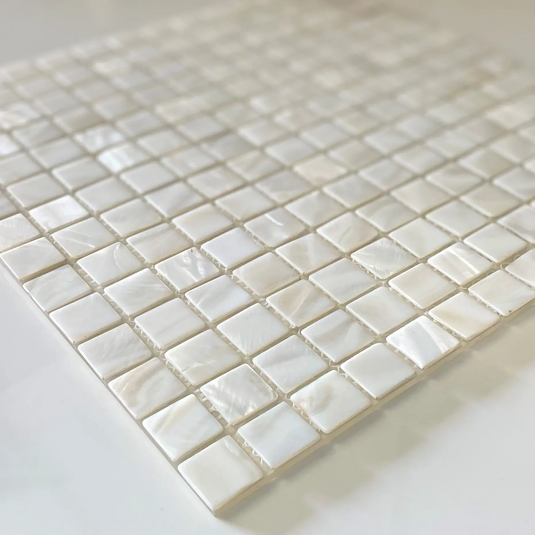 pearlosa-mother-of-pearl-MOP25WH(2).webp (Copy)