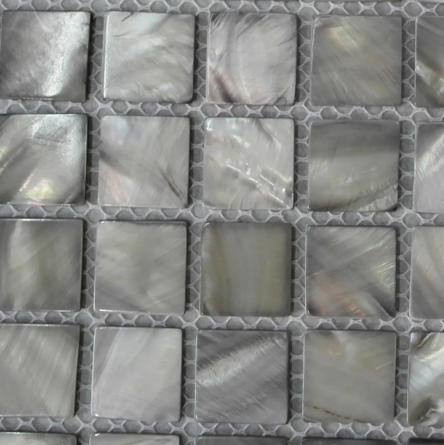 Pearlosa-mother-of-pearl-mosaics-MOP25LG-Light-Grey-300x300.webp