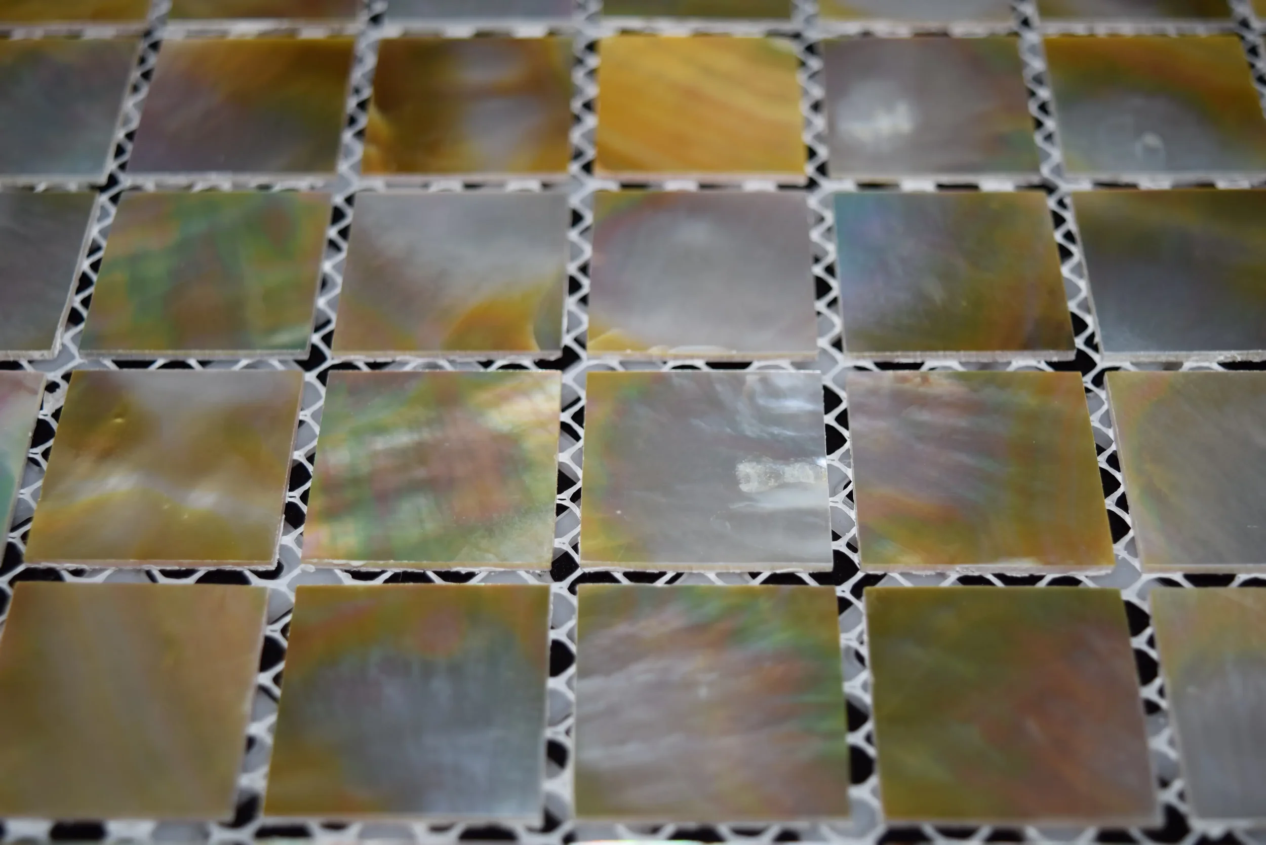 Pearlosa-mother-of-pearl-mosaic-MOP036-Gold (2).webp