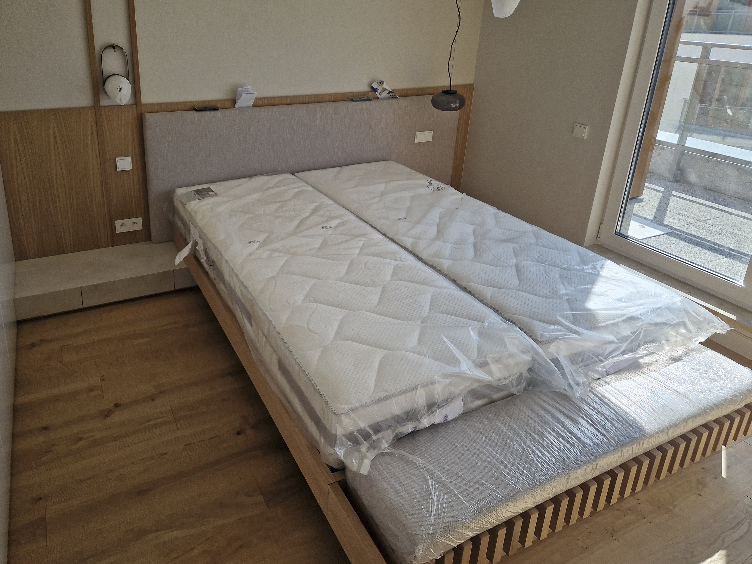 merchel-stolarka-gdynia-apartment-07-bedroom-bed.png