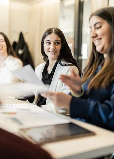 entrepreneurs brain storming lead magnets