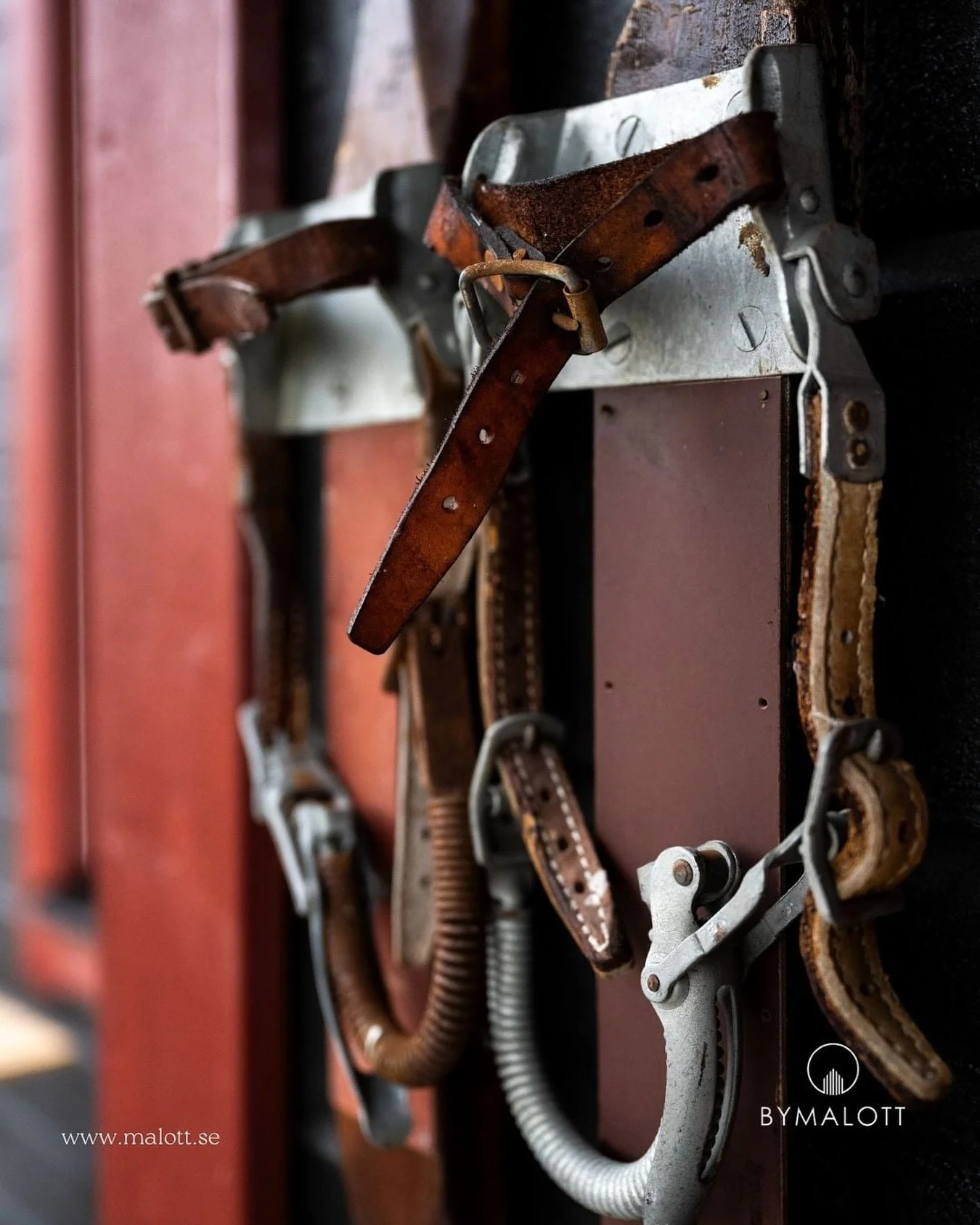 Detaljerna som skapar fj&auml;llk&auml;nslan ✨ I rollen som bostadsfotograf har det varit fullkomligt oundvikligt och en sj&auml;lvklarhet att f&aring; med ledkryss och renar i bildserierna fr&aring;n fj&auml;llboenden. Idag m&auml;rker jag hur inred