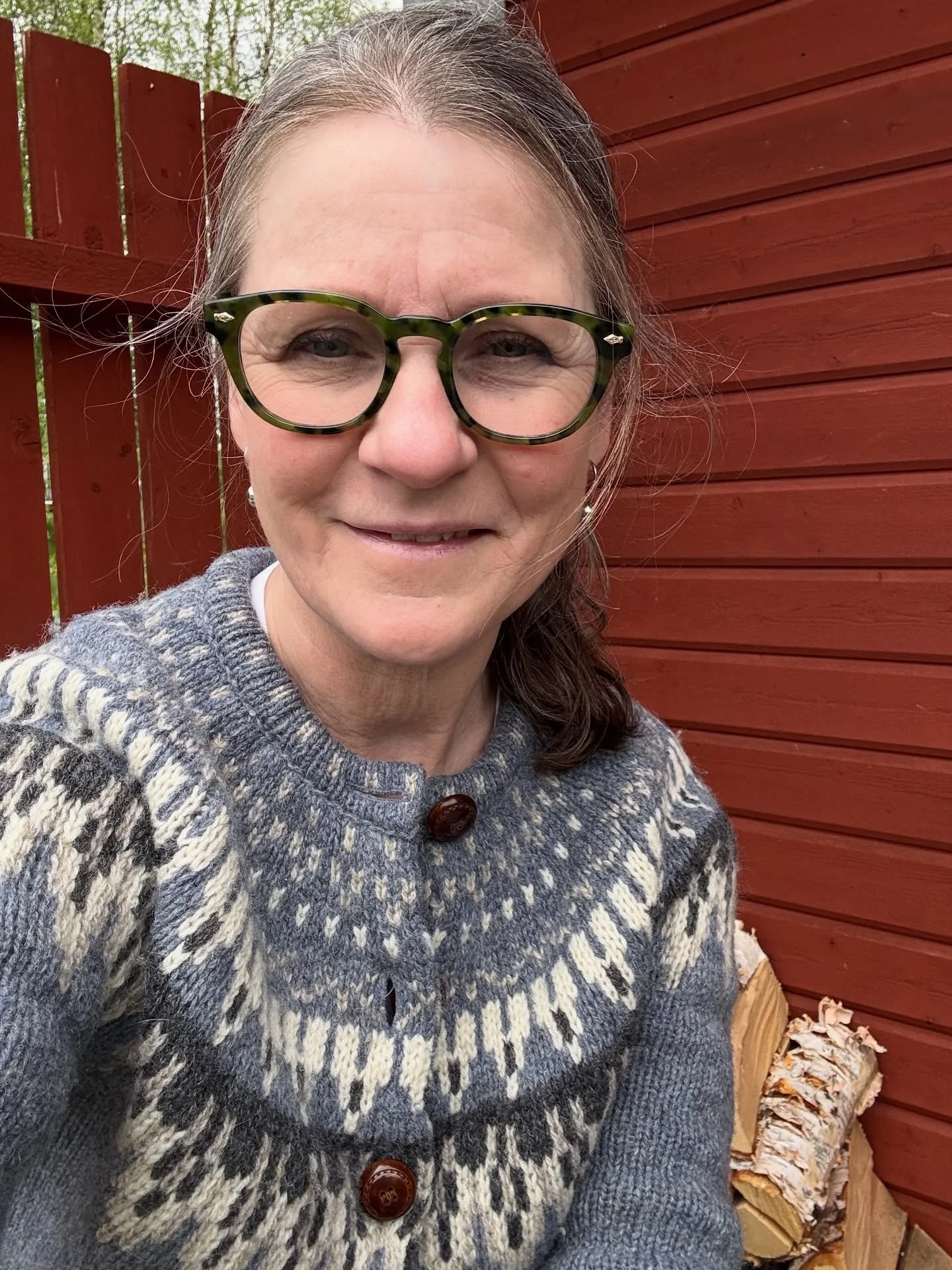 &Ouml;ppet i g&aring;rdsbutiken kl. 10&ndash;17 idag! V&auml;lkommen till Jutbacken 2 i Vemdalen by &ndash; kika in och upplev naturinspirerad fotokonst fr&aring;n Vemdalsfj&auml;llen, skapad med k&auml;nsla f&ouml;r ljus, detaljer och &auml;kthet. B