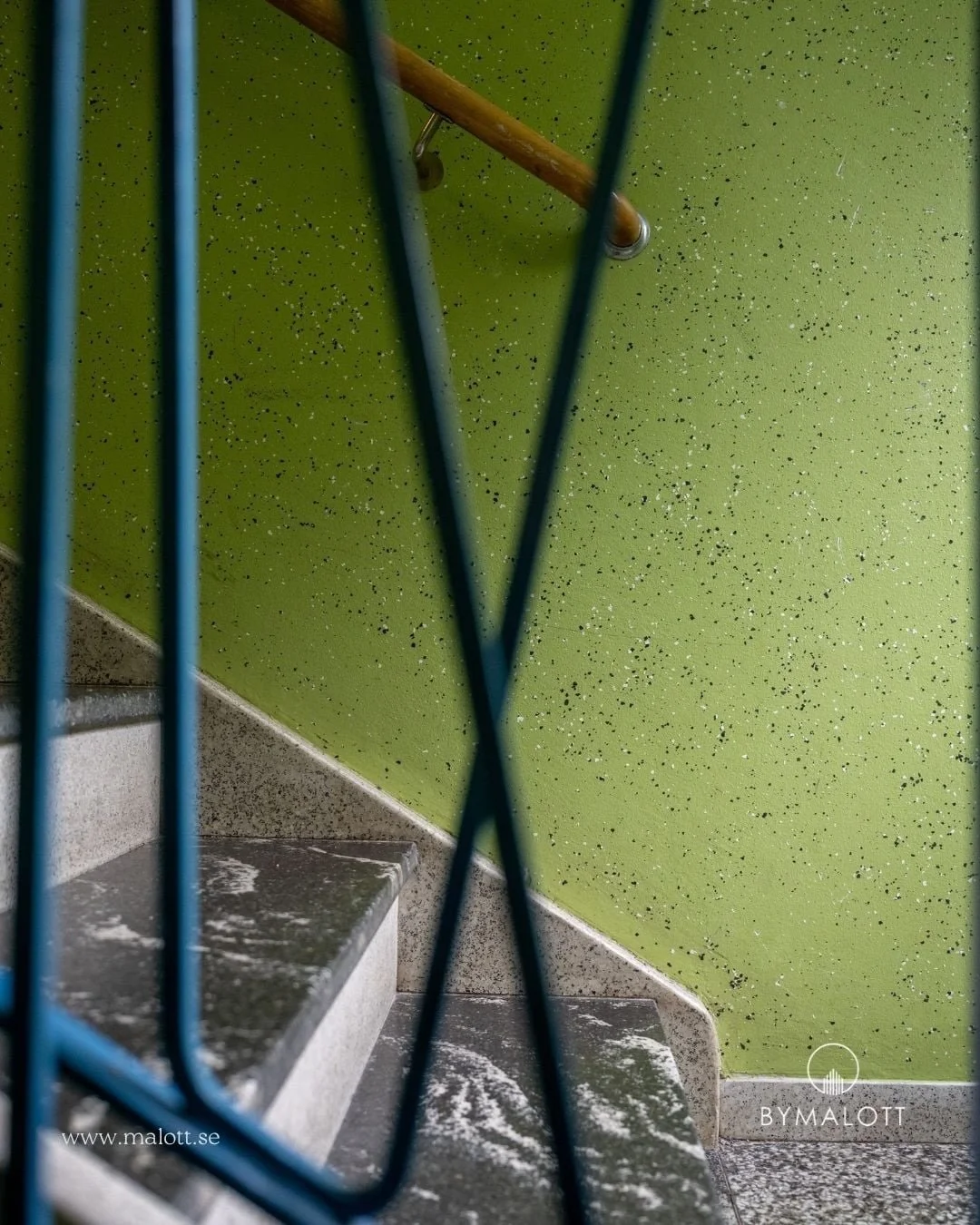 Nu laddar vi f&ouml;r v&aring;r- och sommars&auml;songen. Dags att f&aring; hemmen att gl&auml;nsa p&aring; bild och det betyder full fart p&aring; bostadsfotograferingen. Jag forts&auml;tter som vanligt med fastigheter i H&auml;rjedalen, men precis 