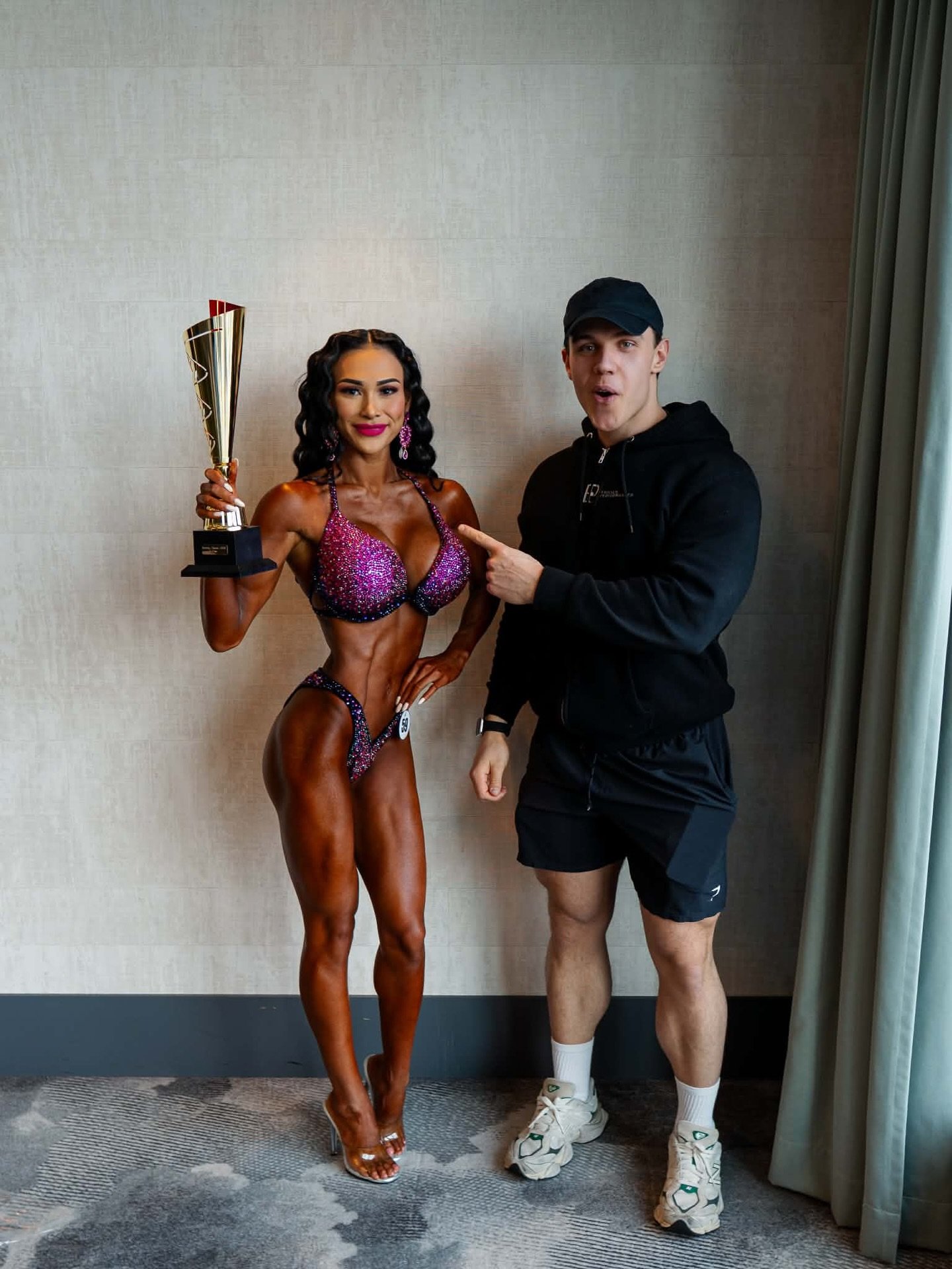 We did it!🔥

back2back med solid prestasjon @annfossum og 2. plass overall bikinifitness🥈 p&aring; Norway classic. 

Interessert i coaching? Send meg dm📩!