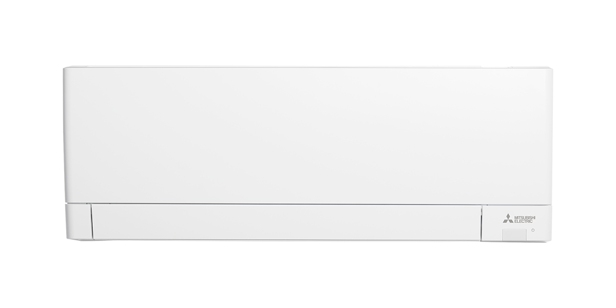 Een witte, moderne muurairconditioner van het merk Mitsubishi Electric, geïnstalleerd op een muur.