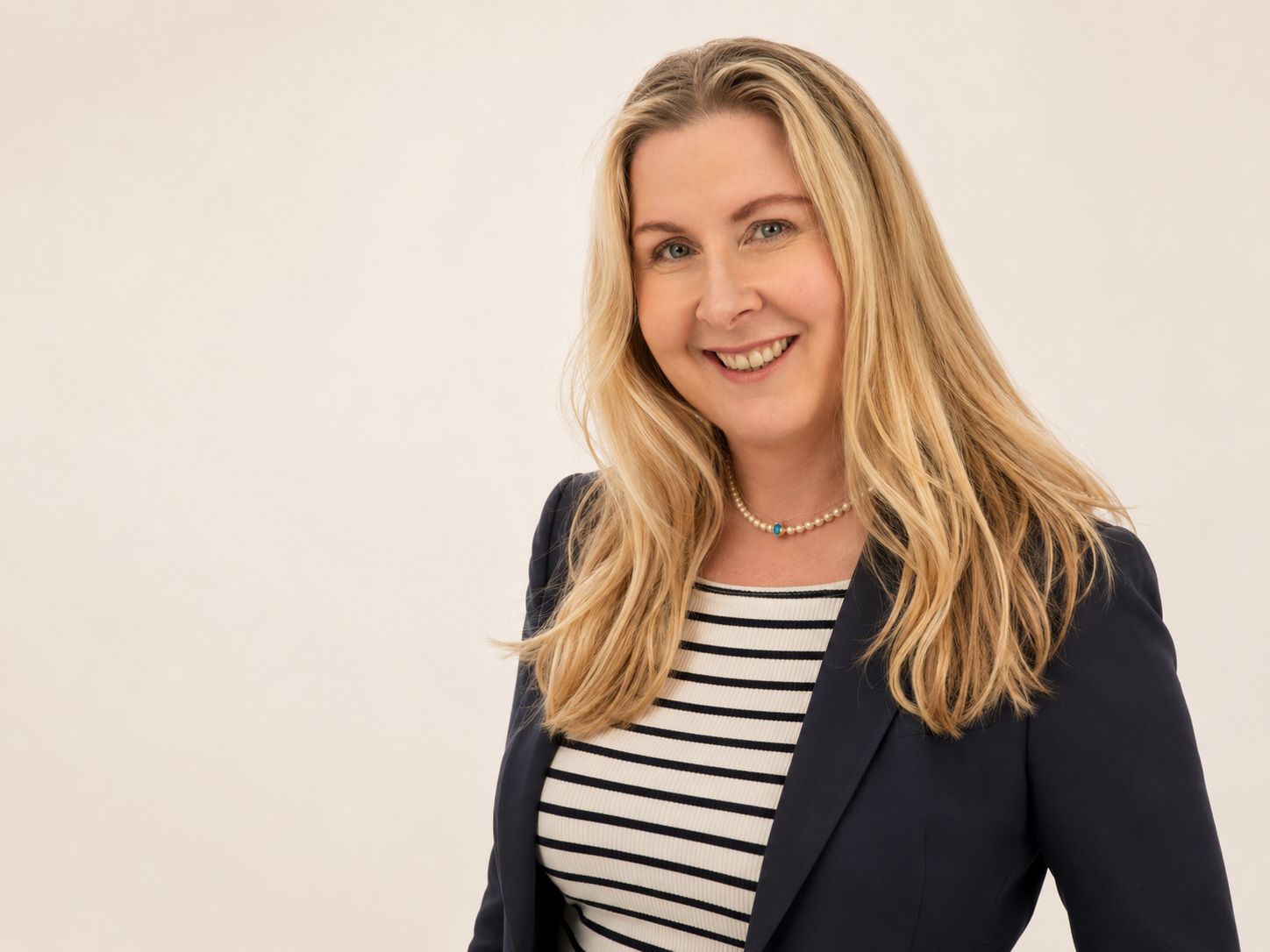 Mary Dee Vox London Executive English Lady Mary English