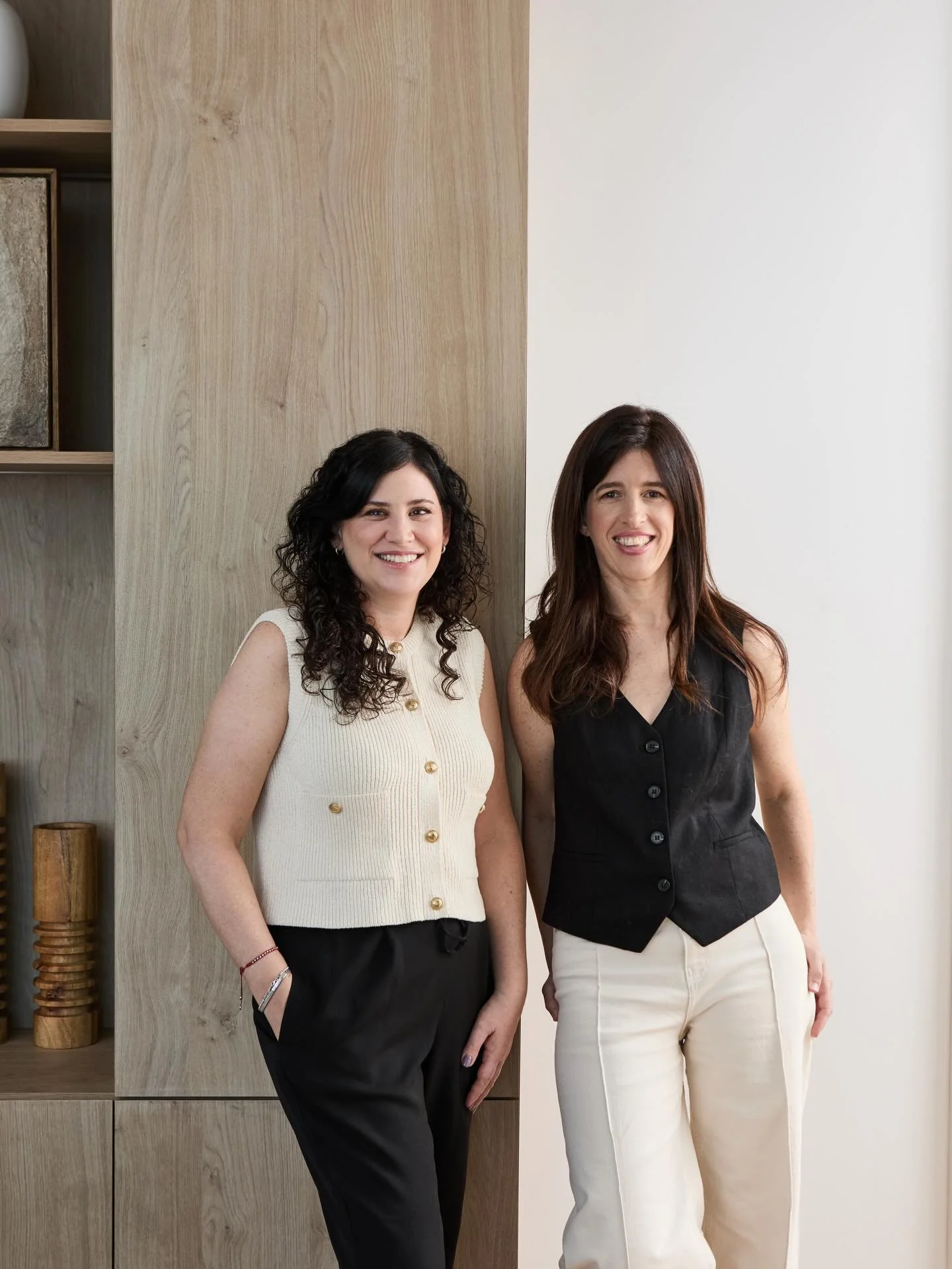 ✨ 2025 en retrospectiva ✨
Este a&ntilde;o fue una construcci&oacute;n de momentos que nos desafi&oacute; a pensar diferente, a dise&ntilde;ar con prop&oacute;sito y a transformar espacios en experiencias. Cada proyecto, cada reto y cada detalle nos e