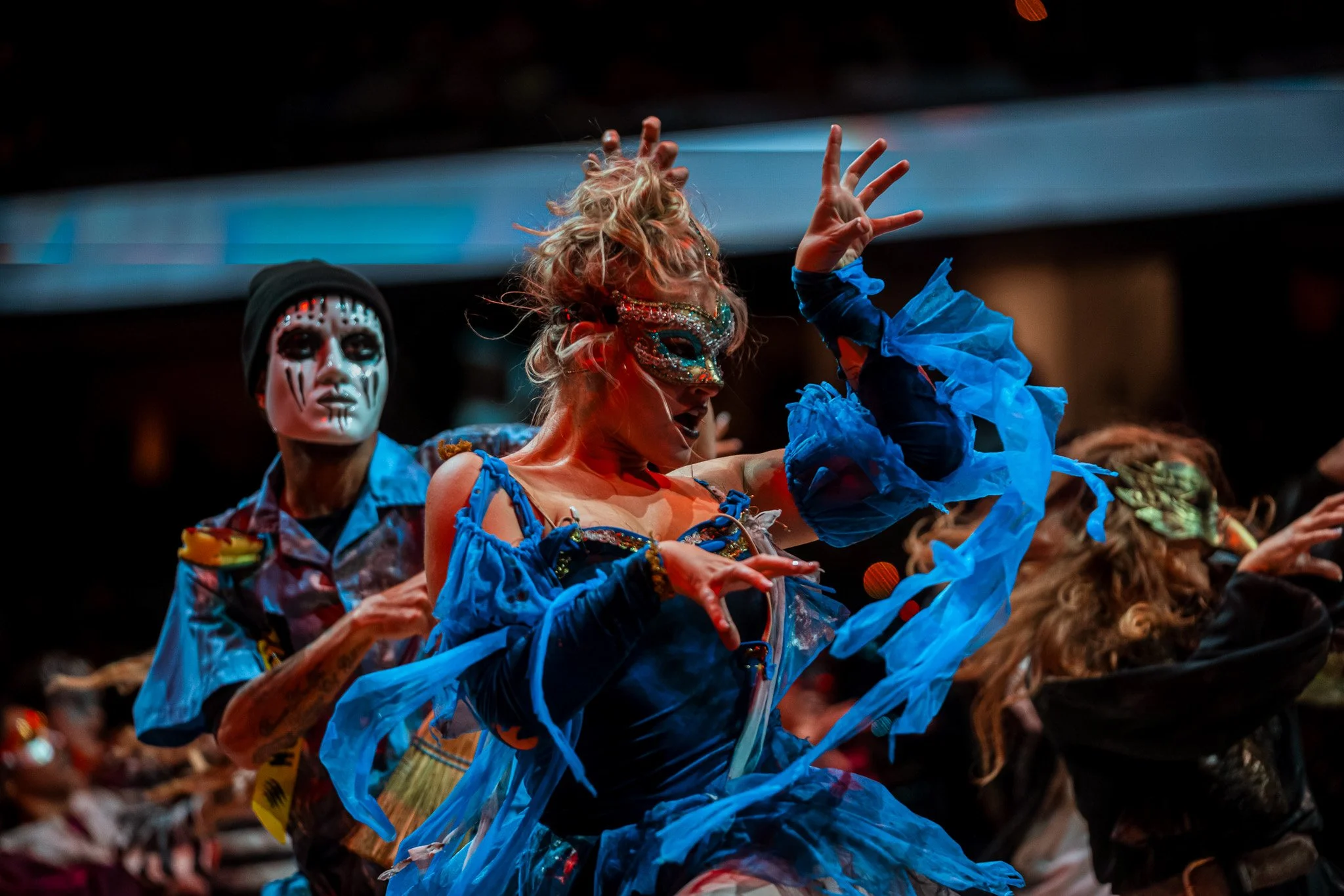 Thriller Halftime with Cavs Entertainment Dancers
