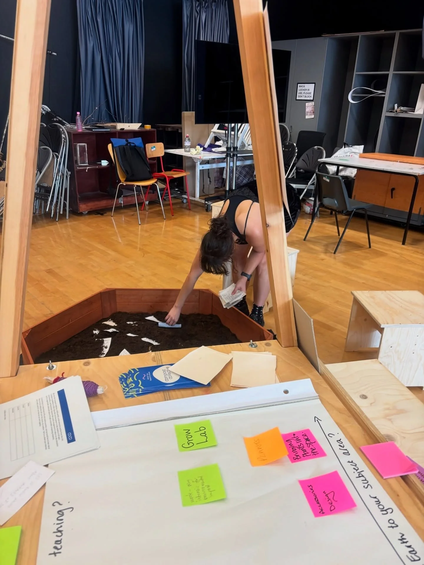 Compost in the Curriculum 🌱
This year, Hana and Yoshimi worked as Climate Advocates at Central Saint Martins and London College of Communication, helping embed climate, social, and racial justice into the curriculum across UAL.

To celebrate, the Cl