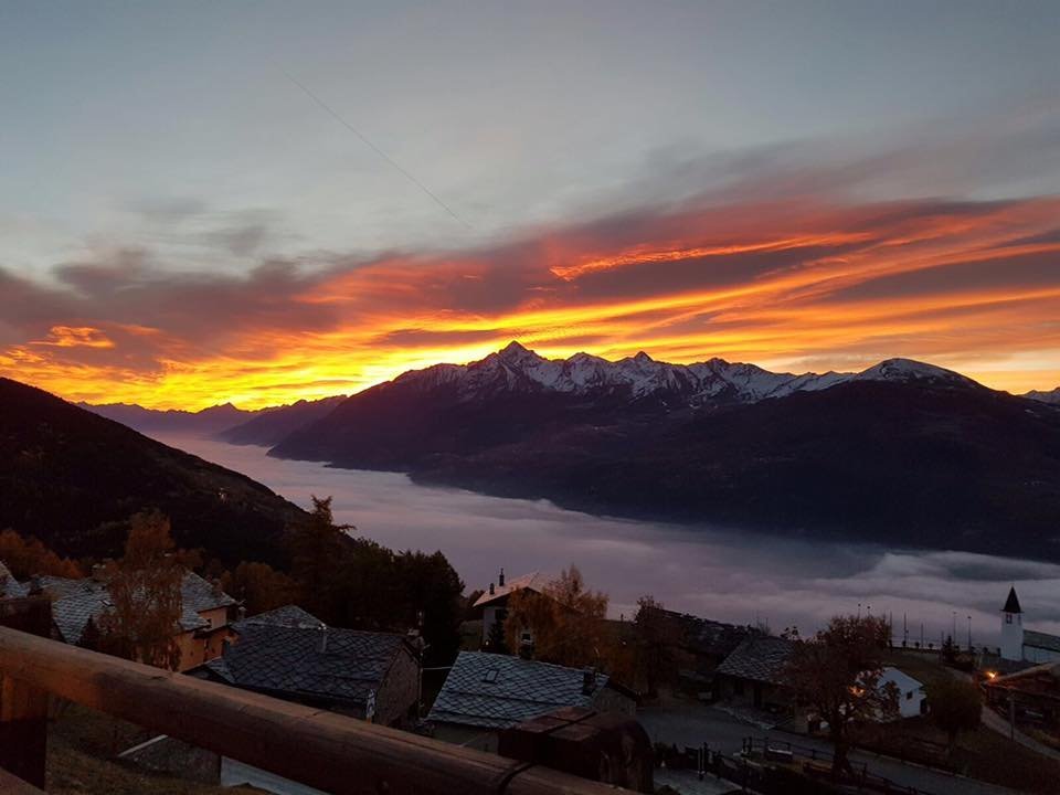 Hotel-Notre-Maison-Vetan-tramonto.jpg