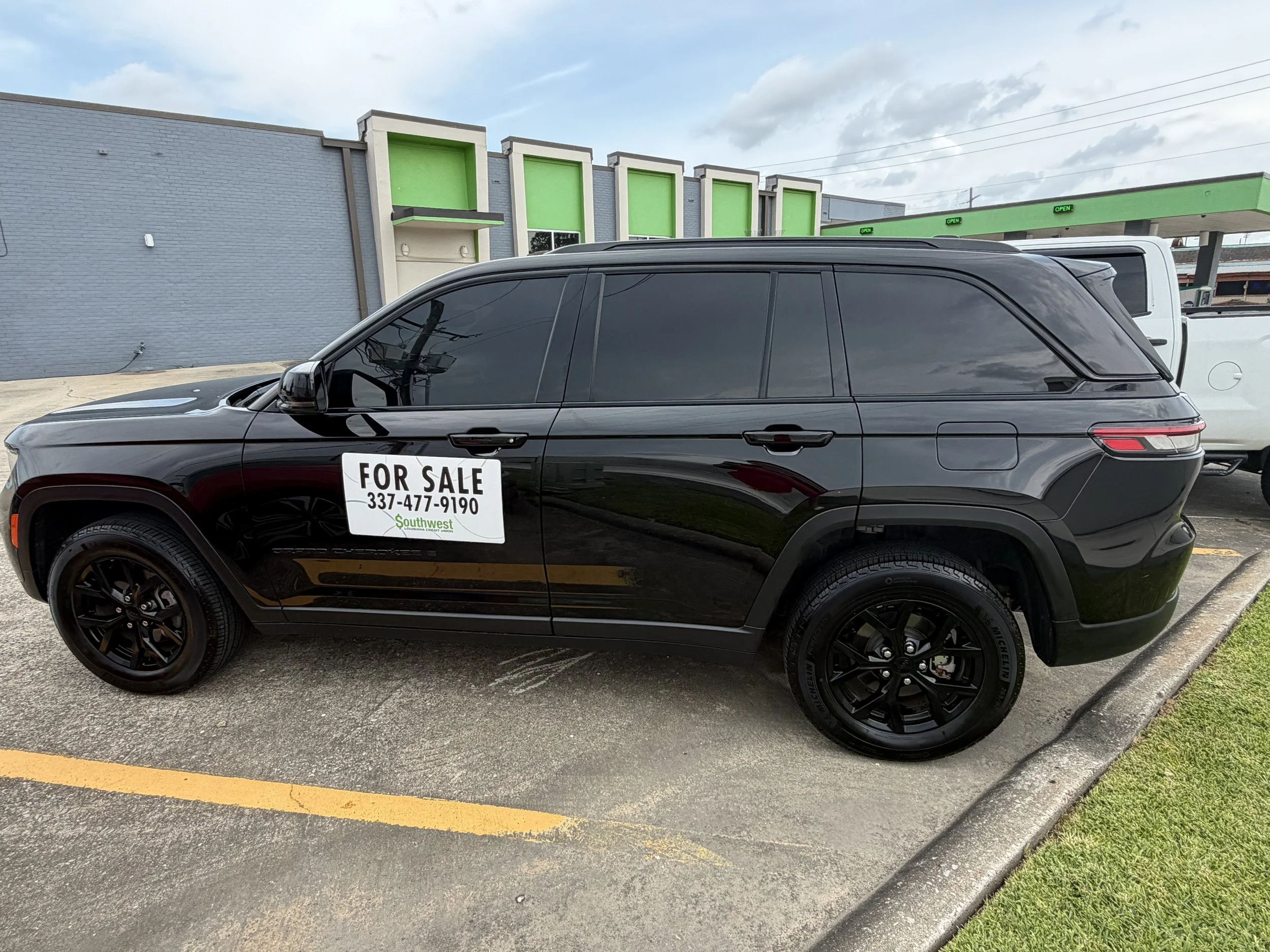 Side Jeep 2.jpeg