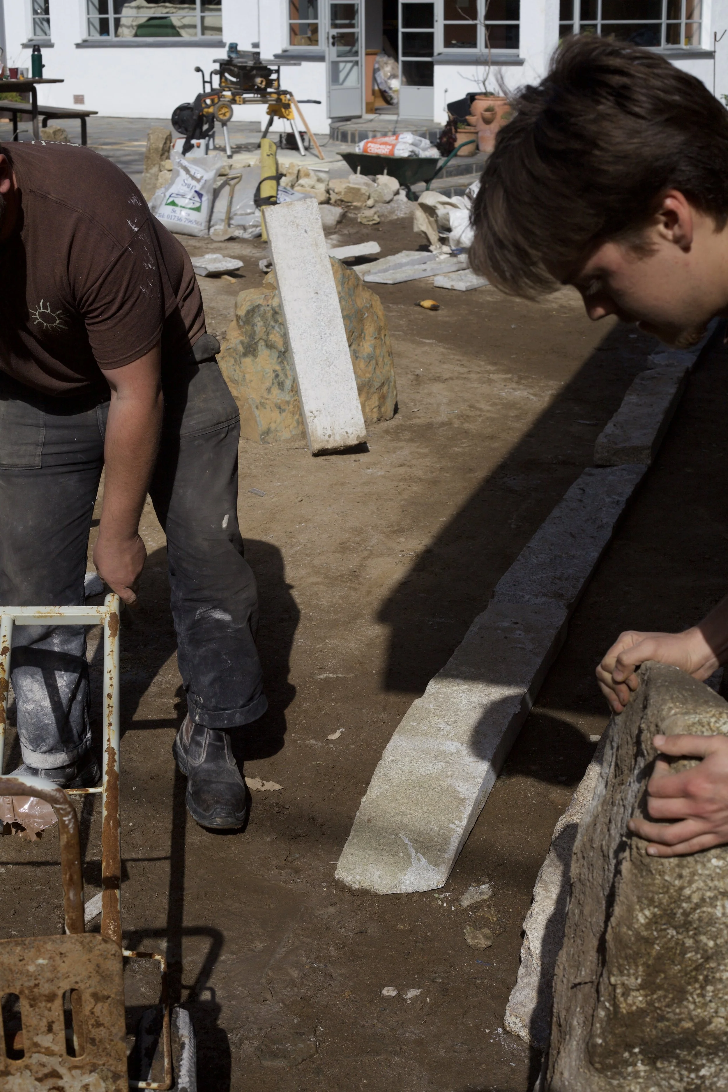 Constructing granite curbing