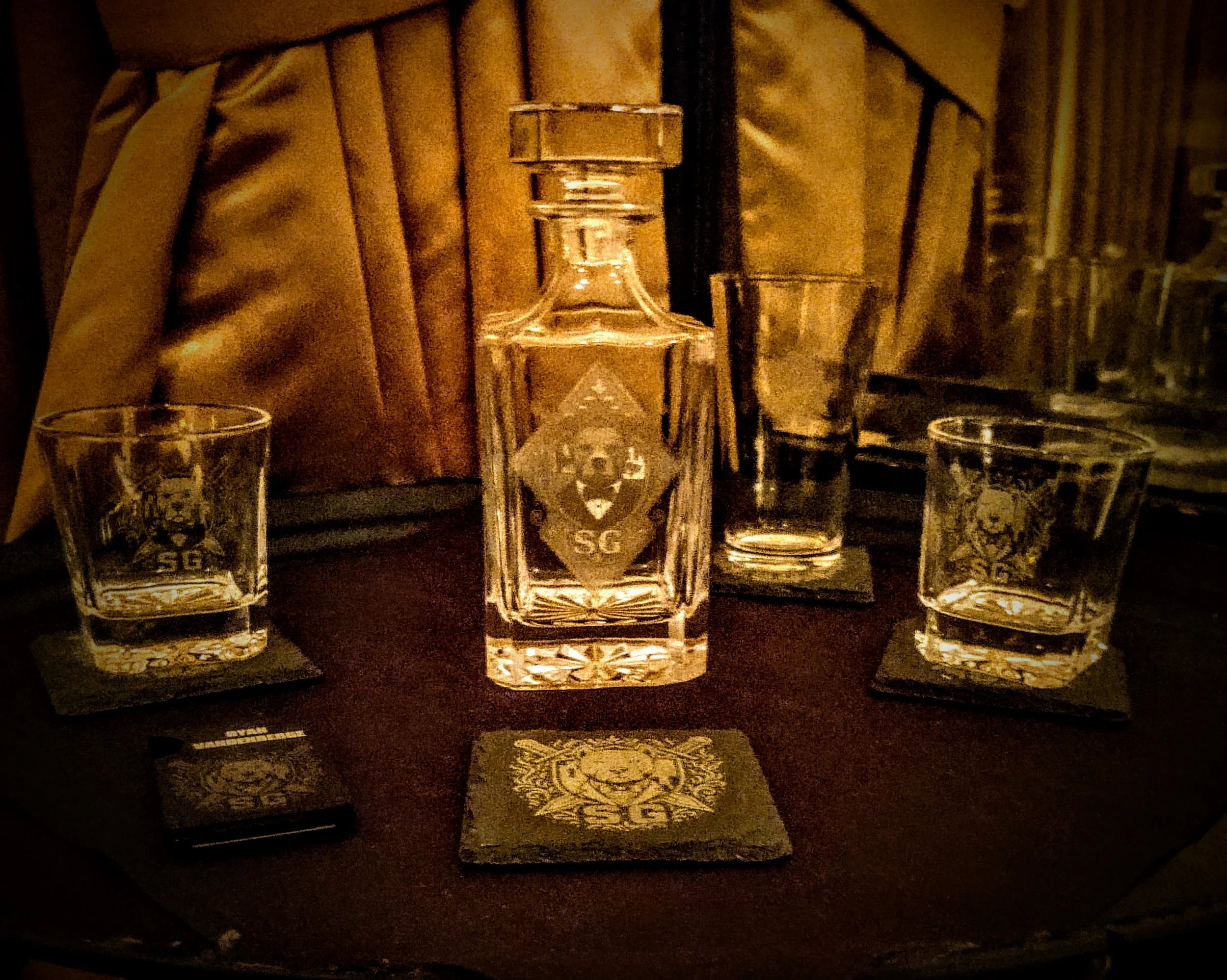 Decanter Set 03.jpg