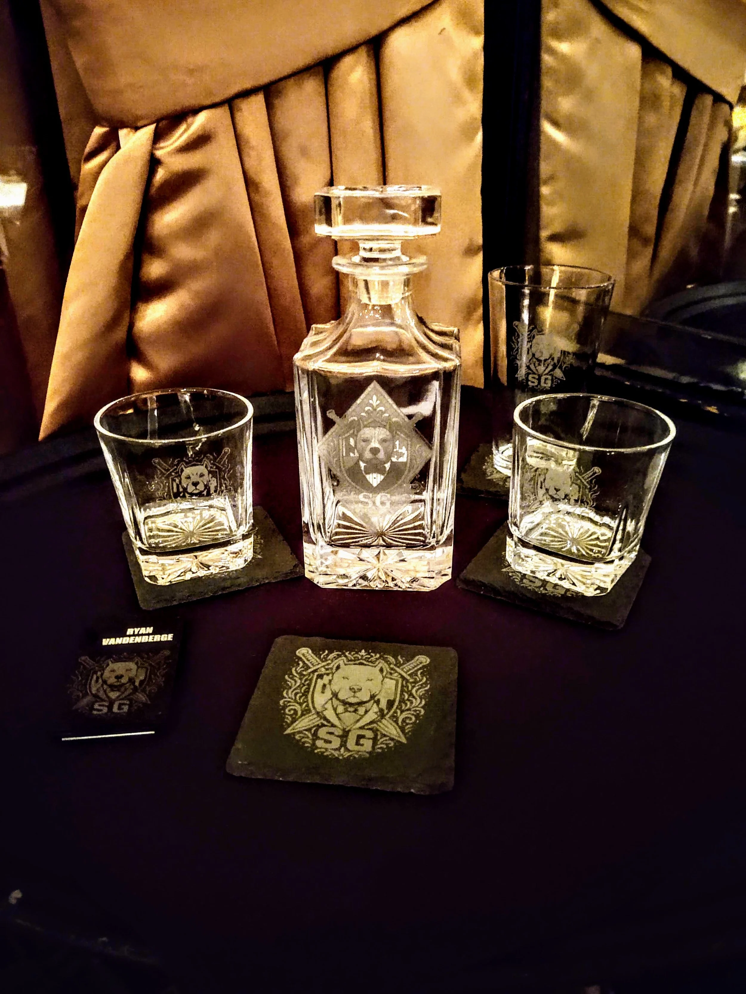 Decanter Set 04.jpg