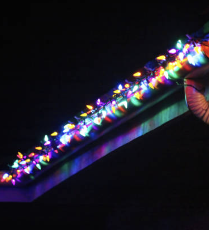 Roofline & Gutter Christmas Lighting