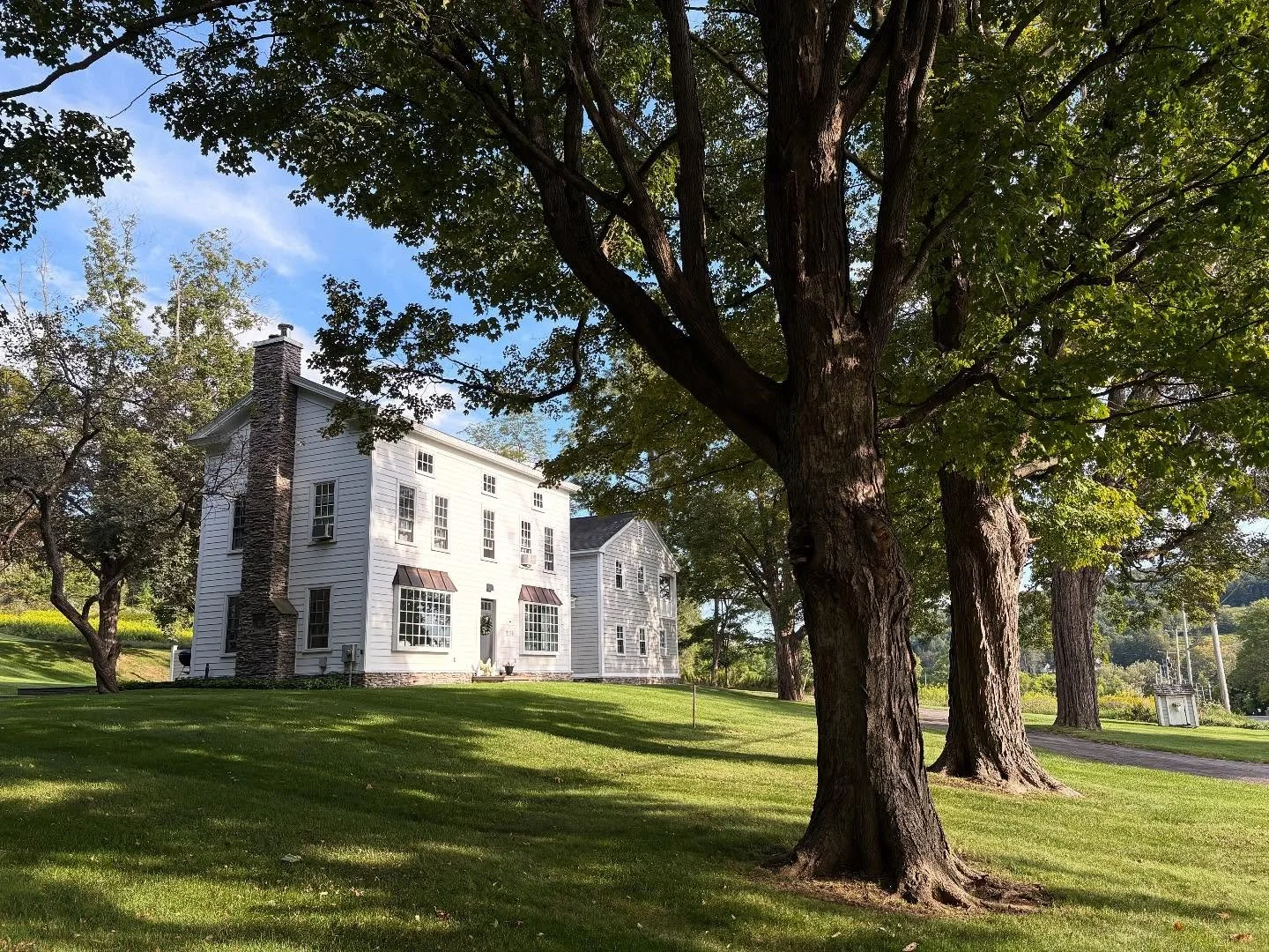 Gorgeous day at Weathervane Farm! The birds are singing!

#hamiltonny
#colgateuniversity
#hamiltonbnb
#bedandbreakfasts
#bedandbreakfastcny
#farmhouseliving