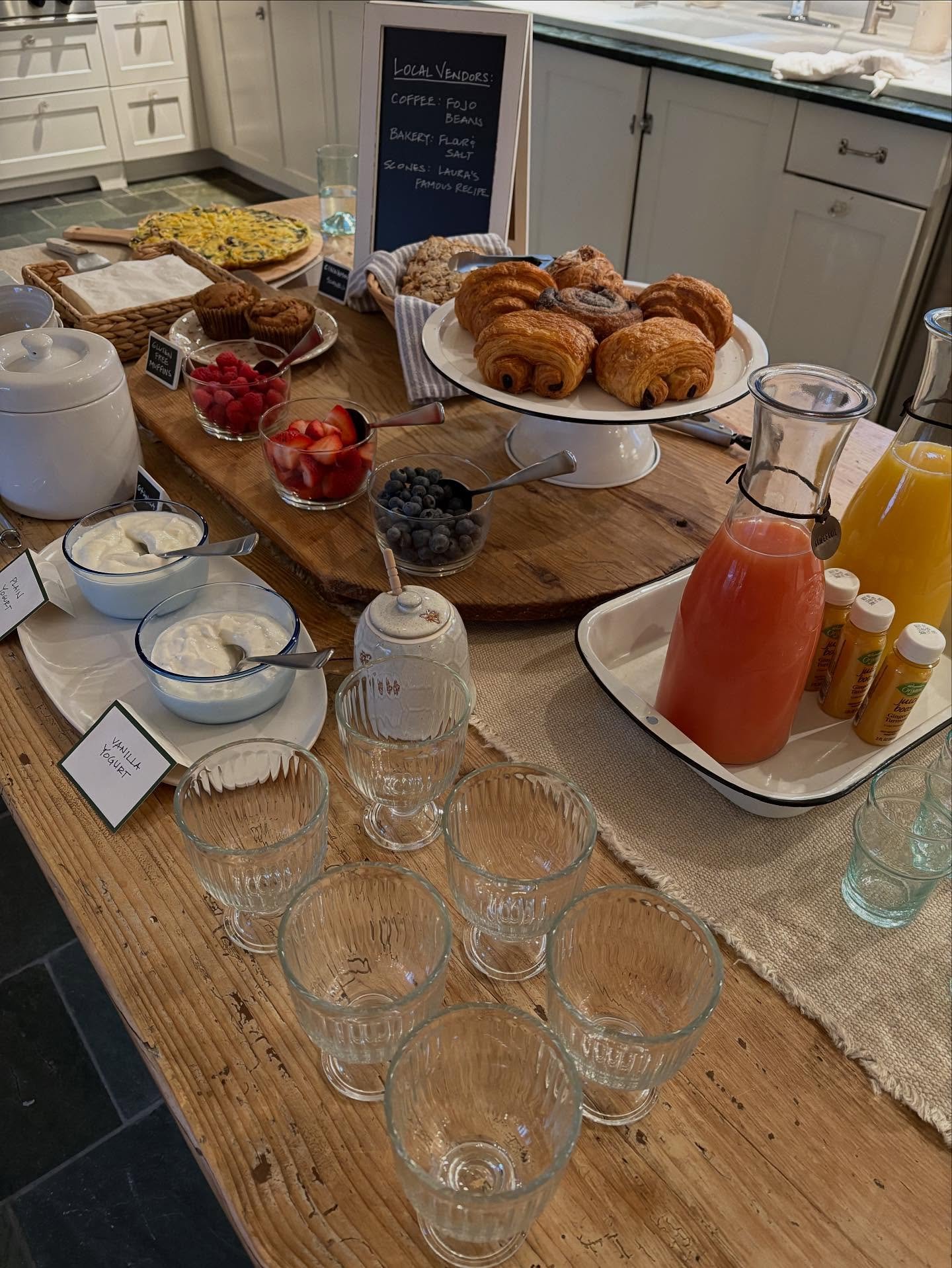 A yummy breakfast kicks off Saturday morning of Colgate&rsquo;s Family Weekend at The Guest House! When you stay with us, our communal farmhouse buffet with local fare prompts great conversation with fellow guests over a cup of coffee or tea. 

Come 