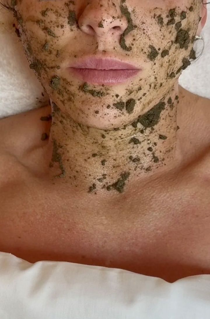 DÉCAAR Algae Peel treatment for skin renewal at At Lauren's in Grays, Essex