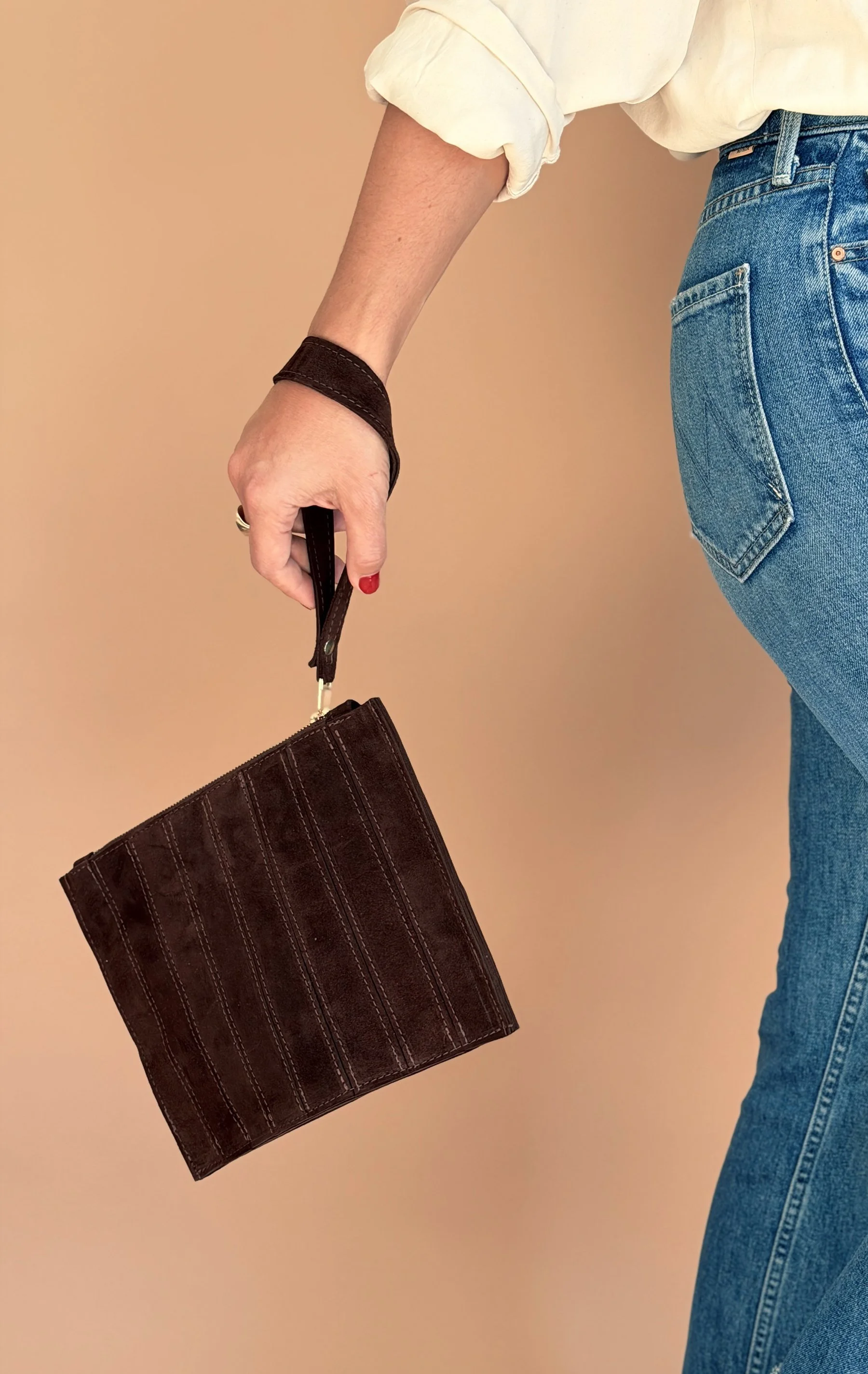 SONHOUSE_SUEDECLUTCH_cocoa_01_web.jpg