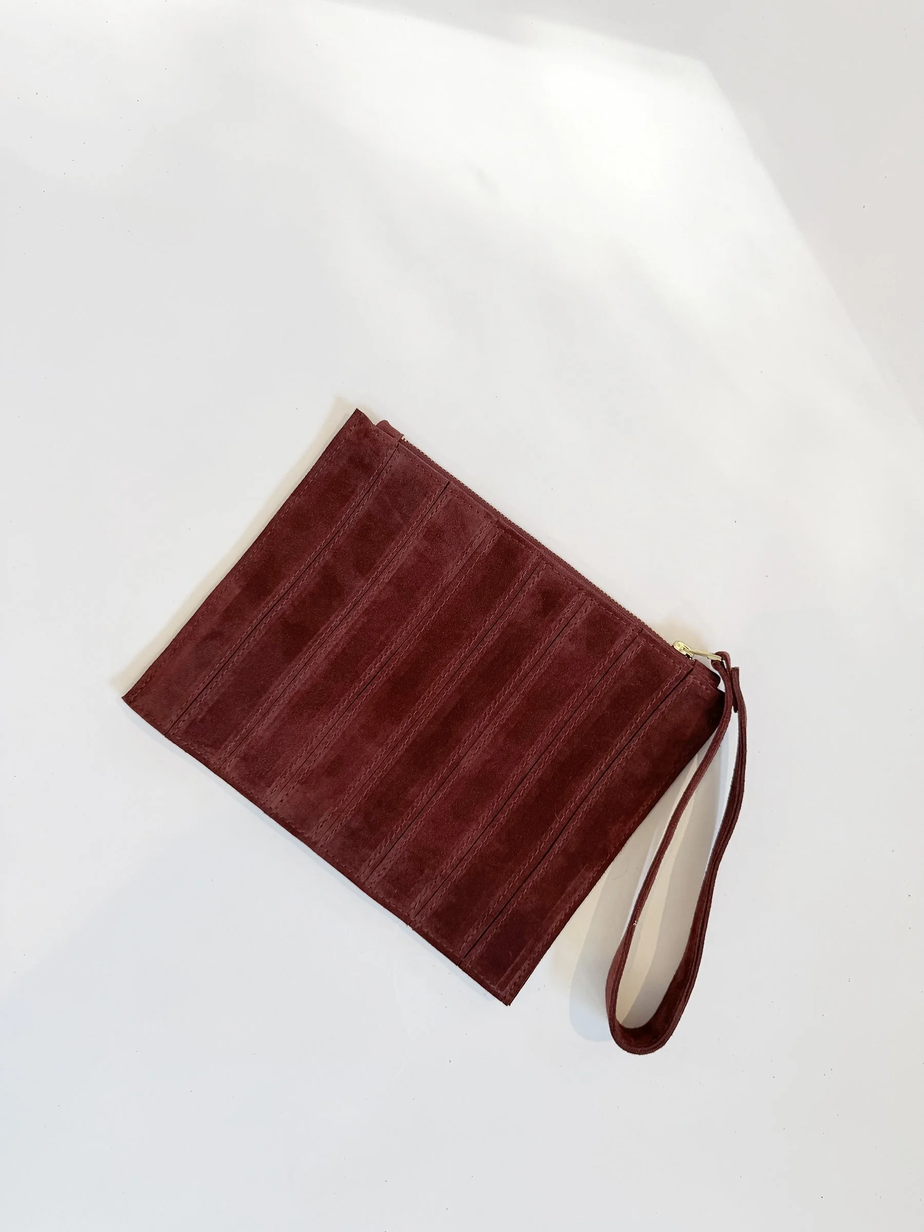 SONHOUSE_SUEDECLUTCH_wine_03_web.jpg