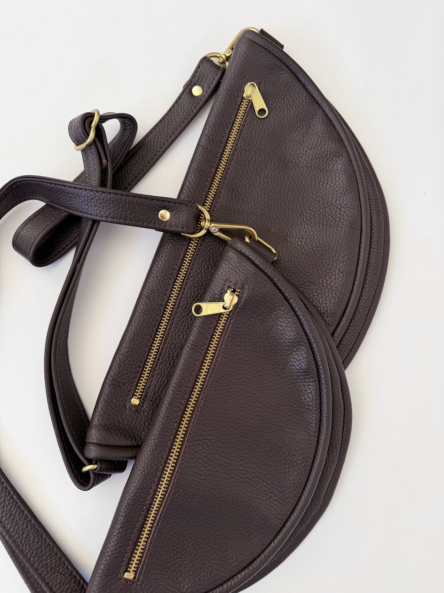 SONHOUSE_2sizeslings_leather_tobacco_01_web.jpg